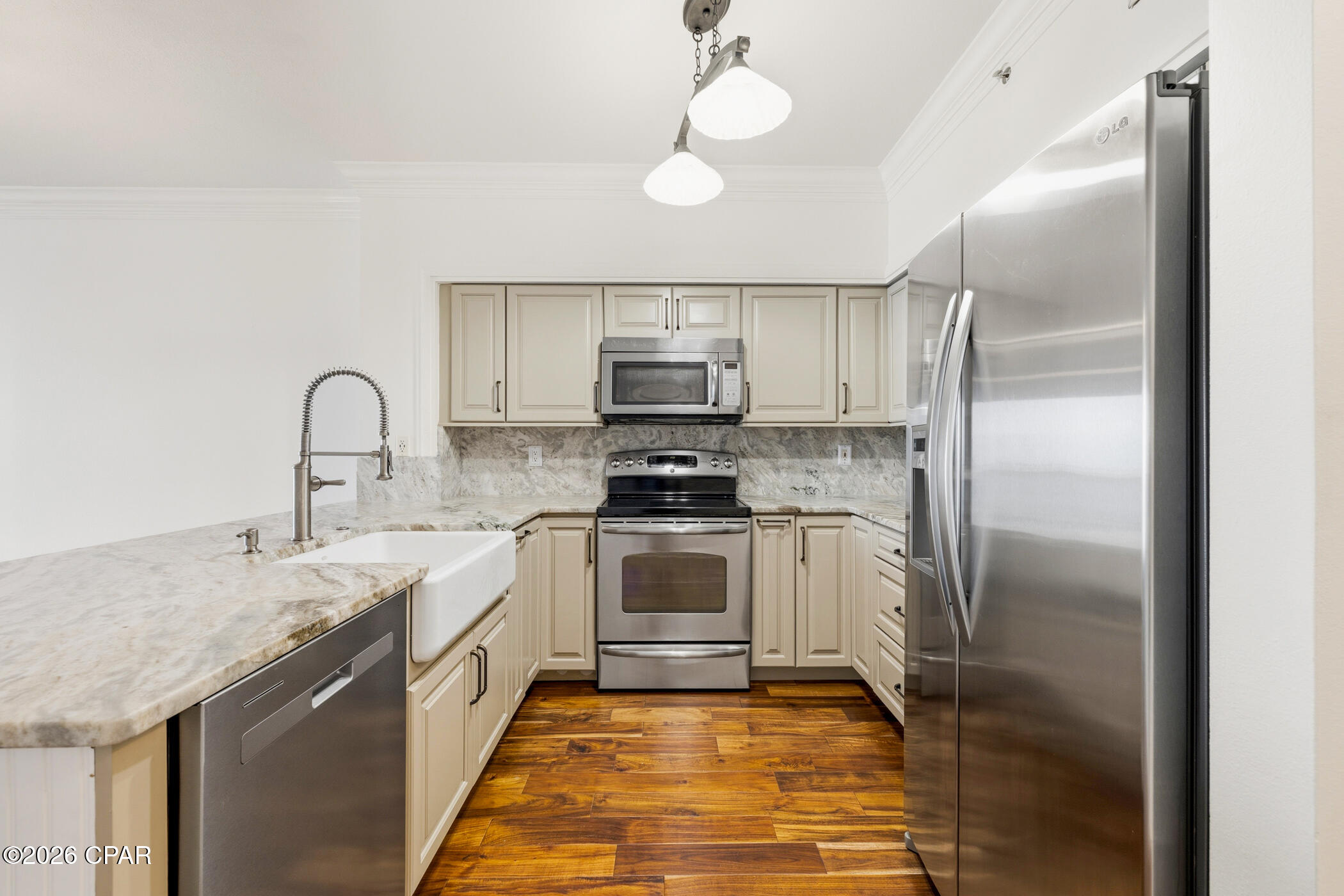 Magnolia Bay Club - Residential