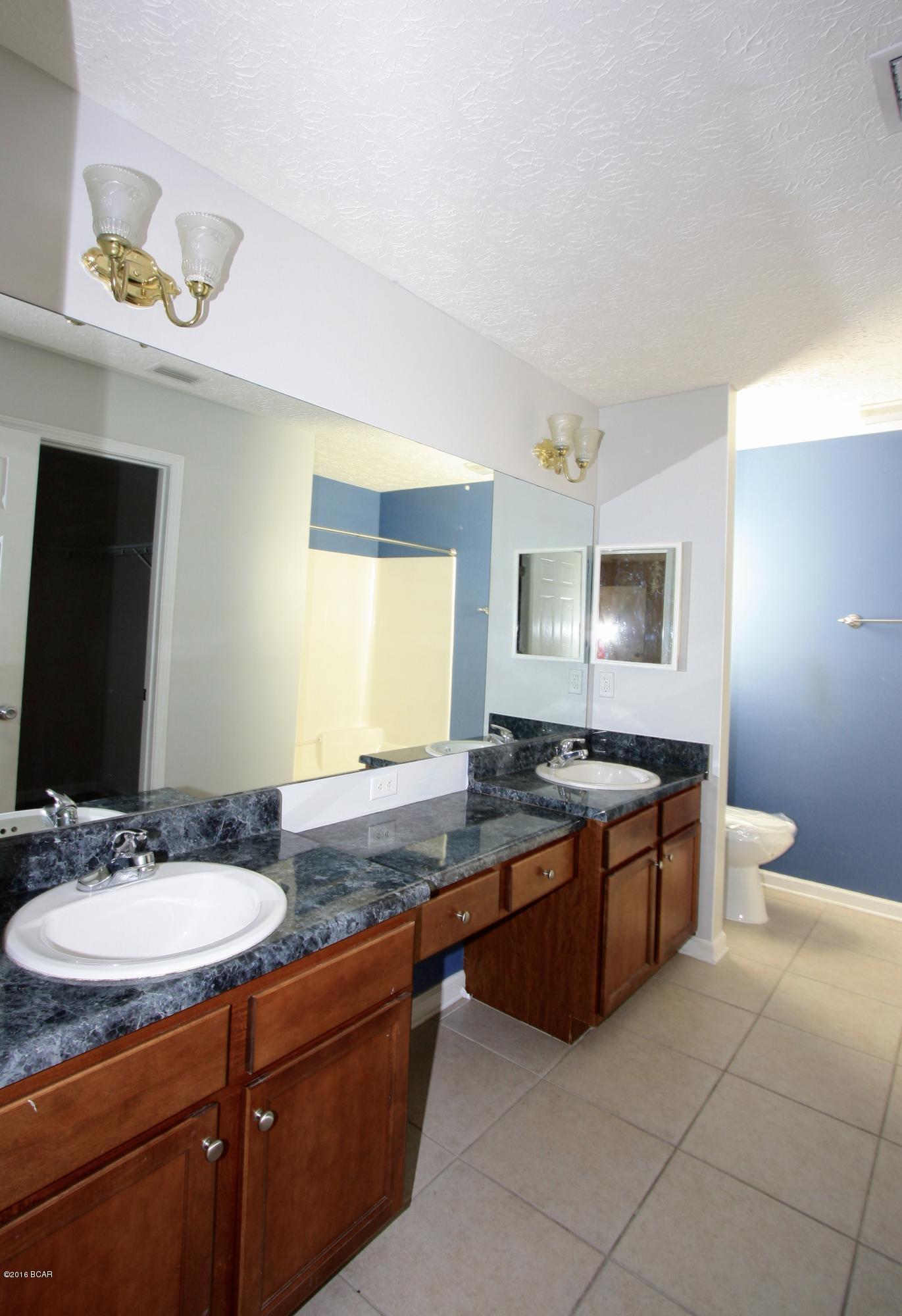 Palm Cove - Residential Lease