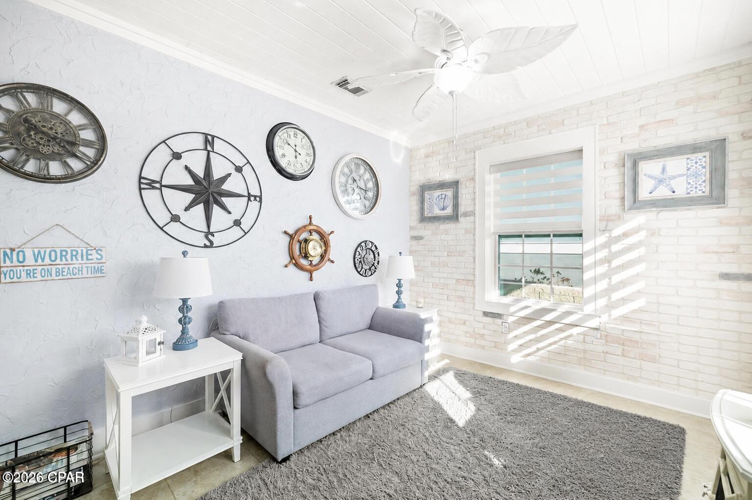 Laguna Beach Estates 7th Add - Residential