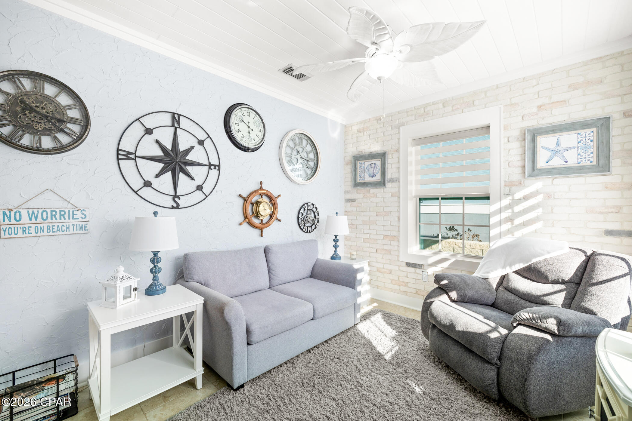 Laguna Beach Estates 7th Add - Residential