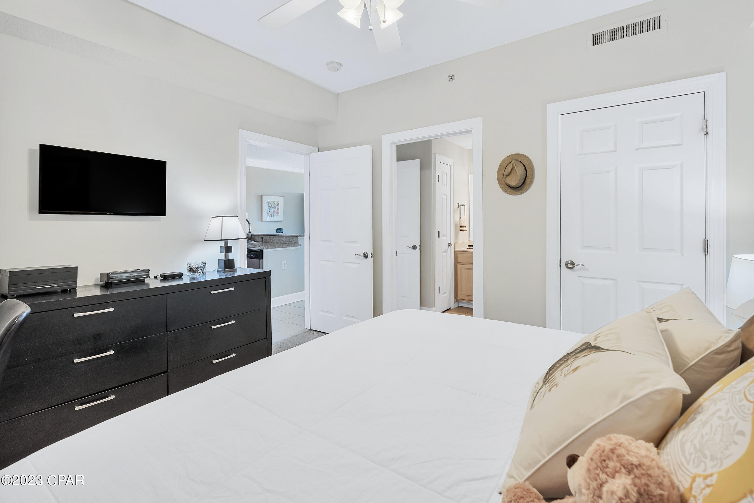 Emerald Isle - Residential