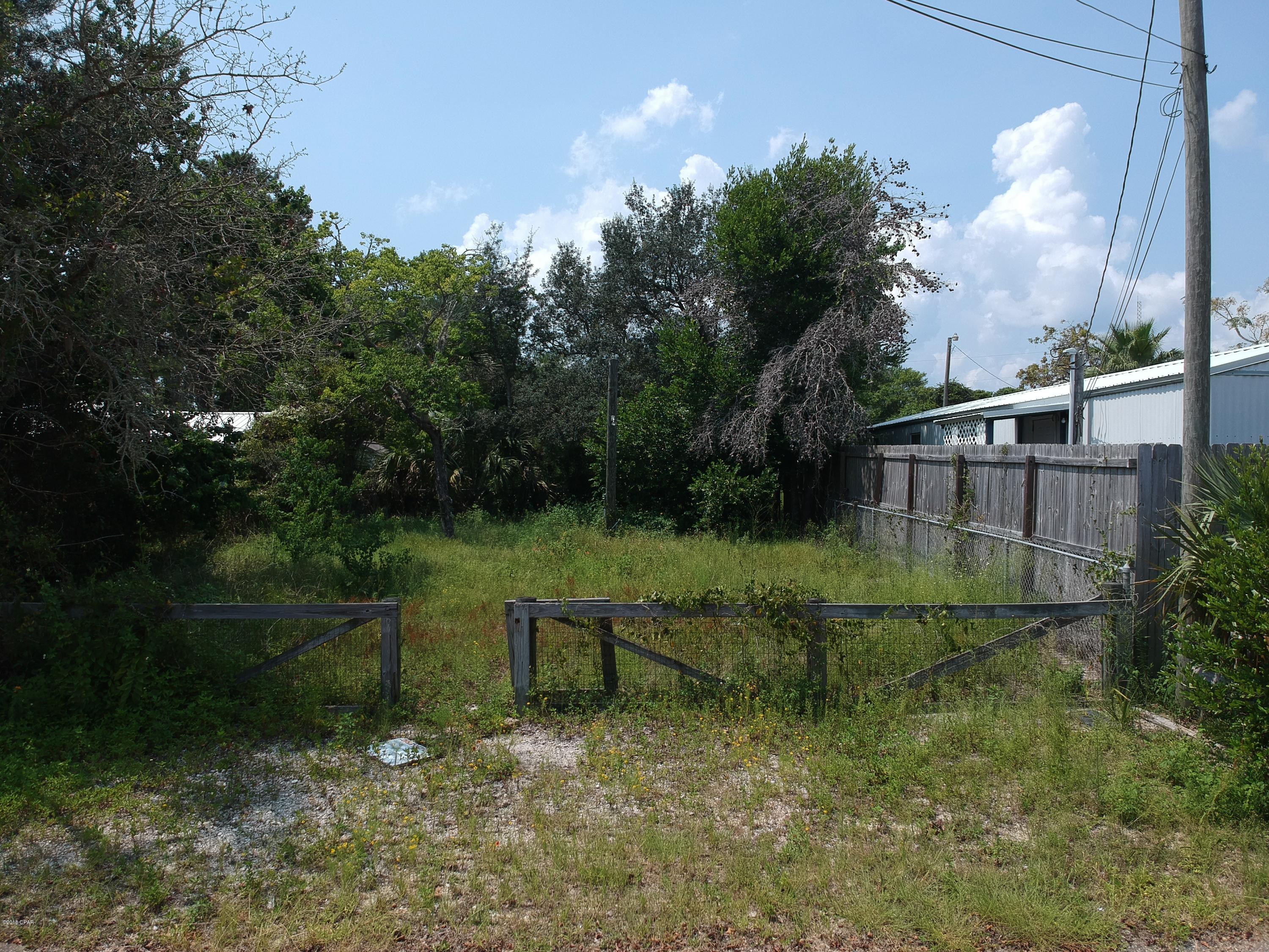 CONGRATZ !  By reading this you have the opportunity to buy one of the lowest price building lots, south of Back Beach Rd, in the high demand area in the WEST END of the beaches. Yes, you can walk just 3 blocks to the Gulf !  City water is at the lot. There is handy access to Back Beach Rd allowing for easy traveling around the beaches area.