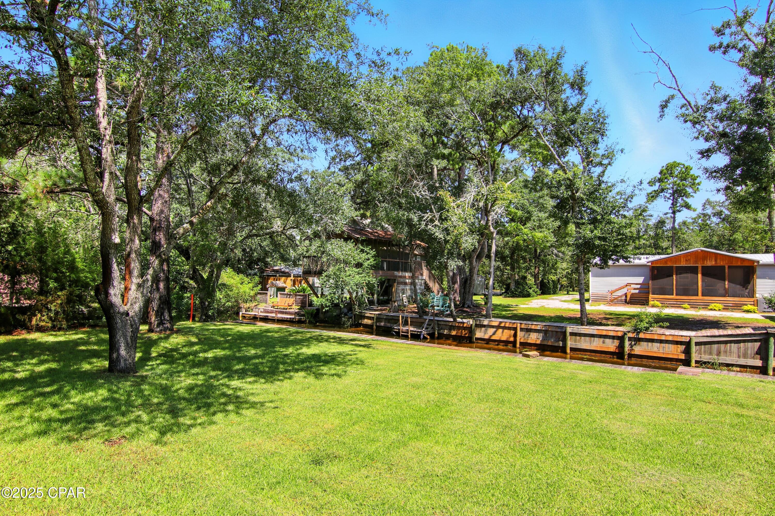 Twin Oaks 1st Add - Residential
