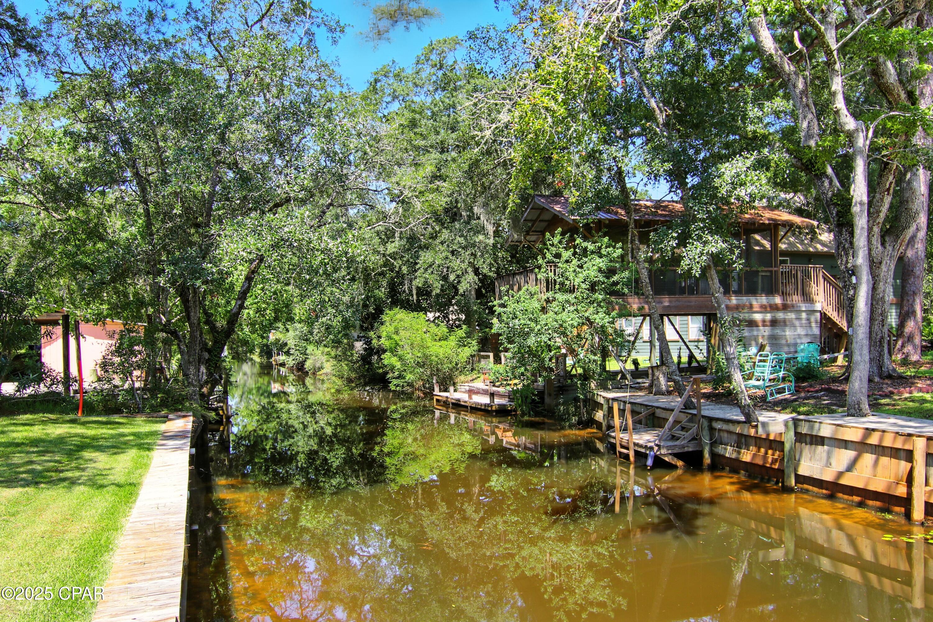 Twin Oaks 1st Add - Residential