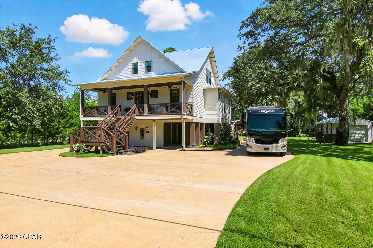 Twin Oaks 1st Add - Residential