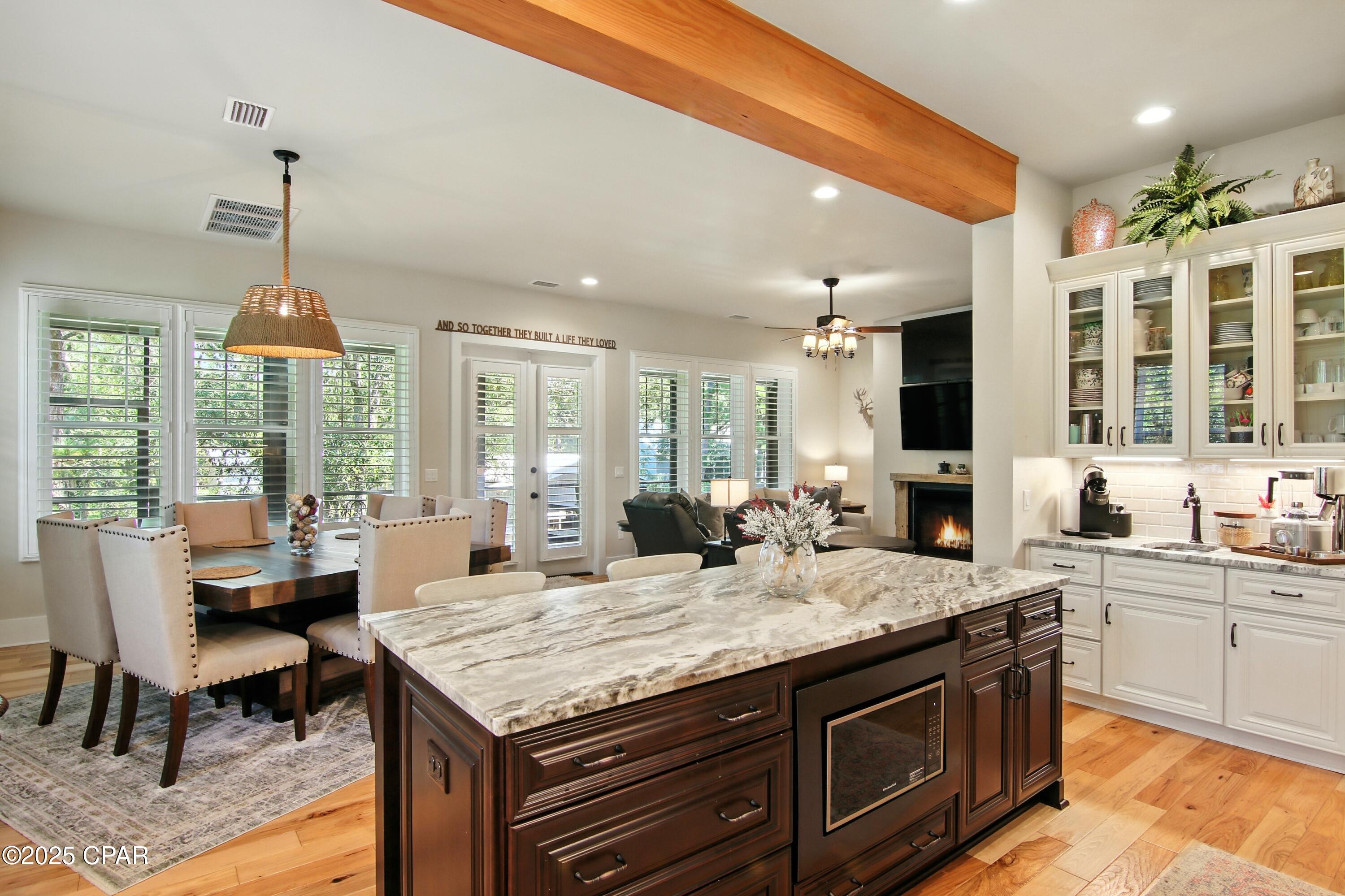 Twin Oaks 1st Add - Residential