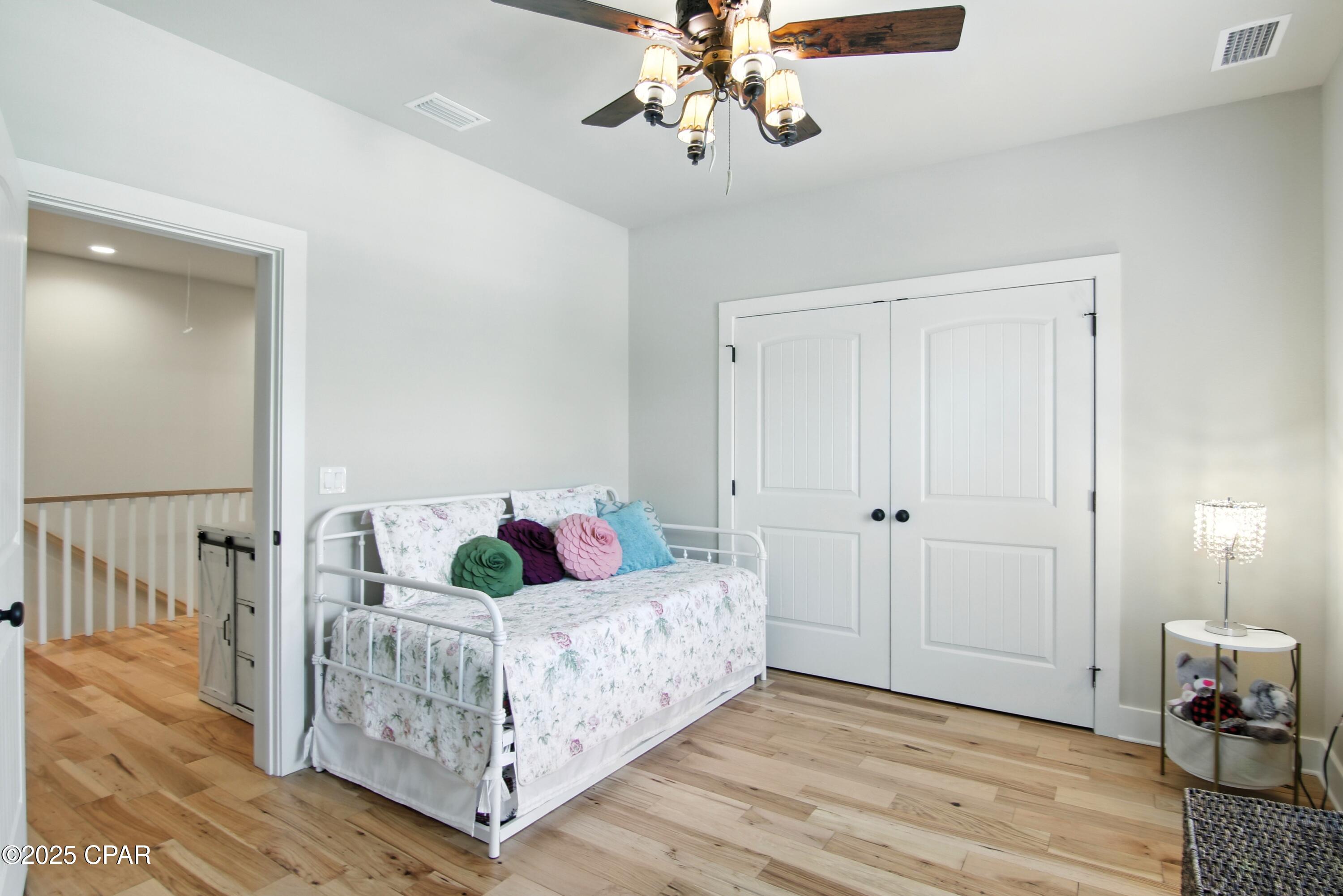 Twin Oaks 1st Add - Residential