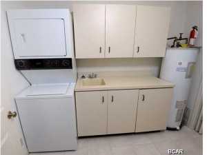 Summerwinds Condo - Residential