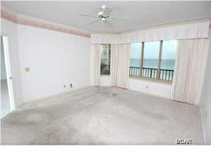 Summerwinds Condo - Residential
