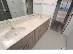 Summerwinds Condo - Residential