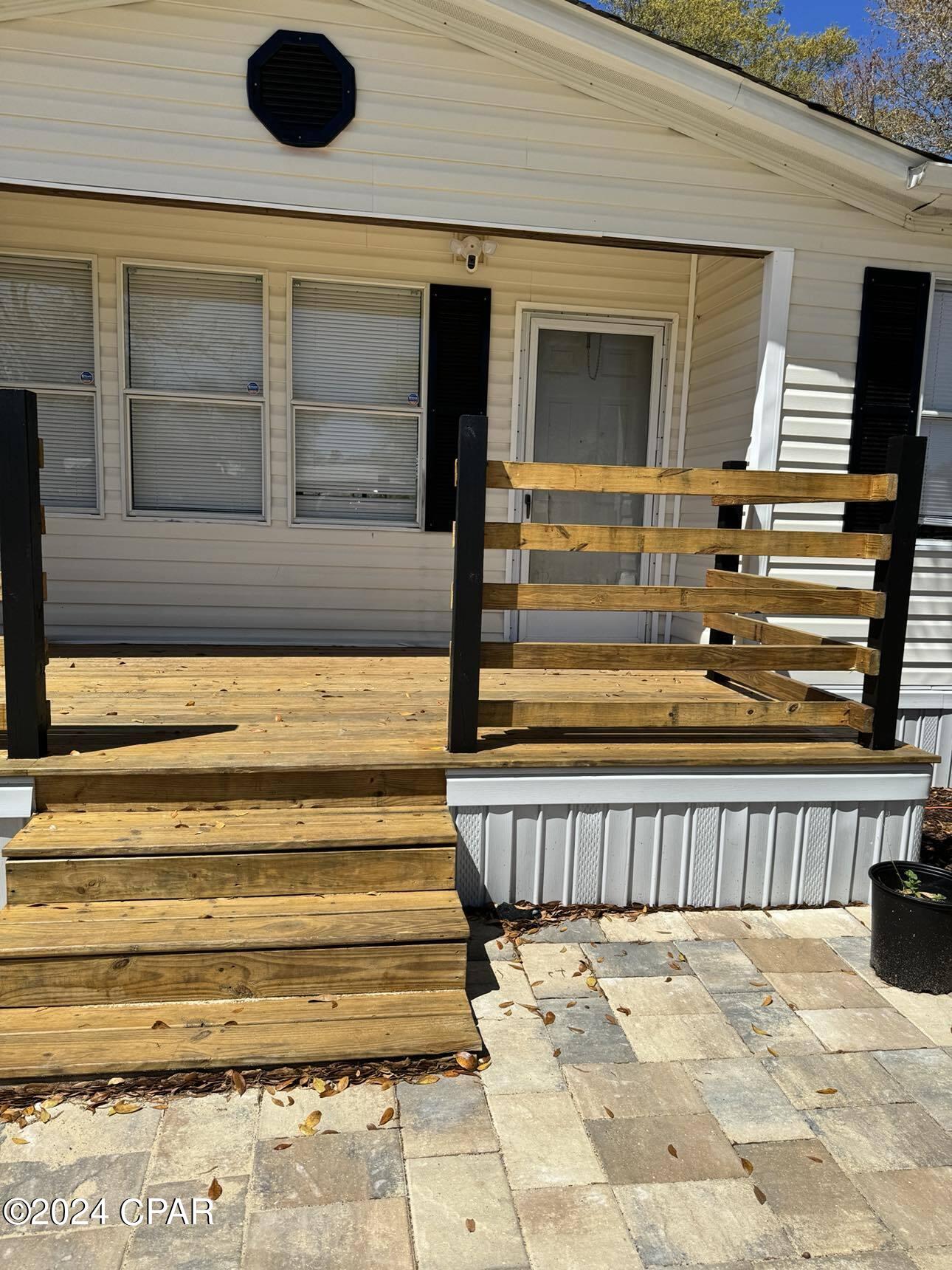 Woodview Est 1st Add - Residential