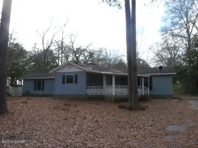 Conveniently located in a small country town, this 3BR 1BA just needs your TLC to make it a nice home or income producing rental property. Located on quiet, shaded lot, close to all amenities. Make an appointment to see today.