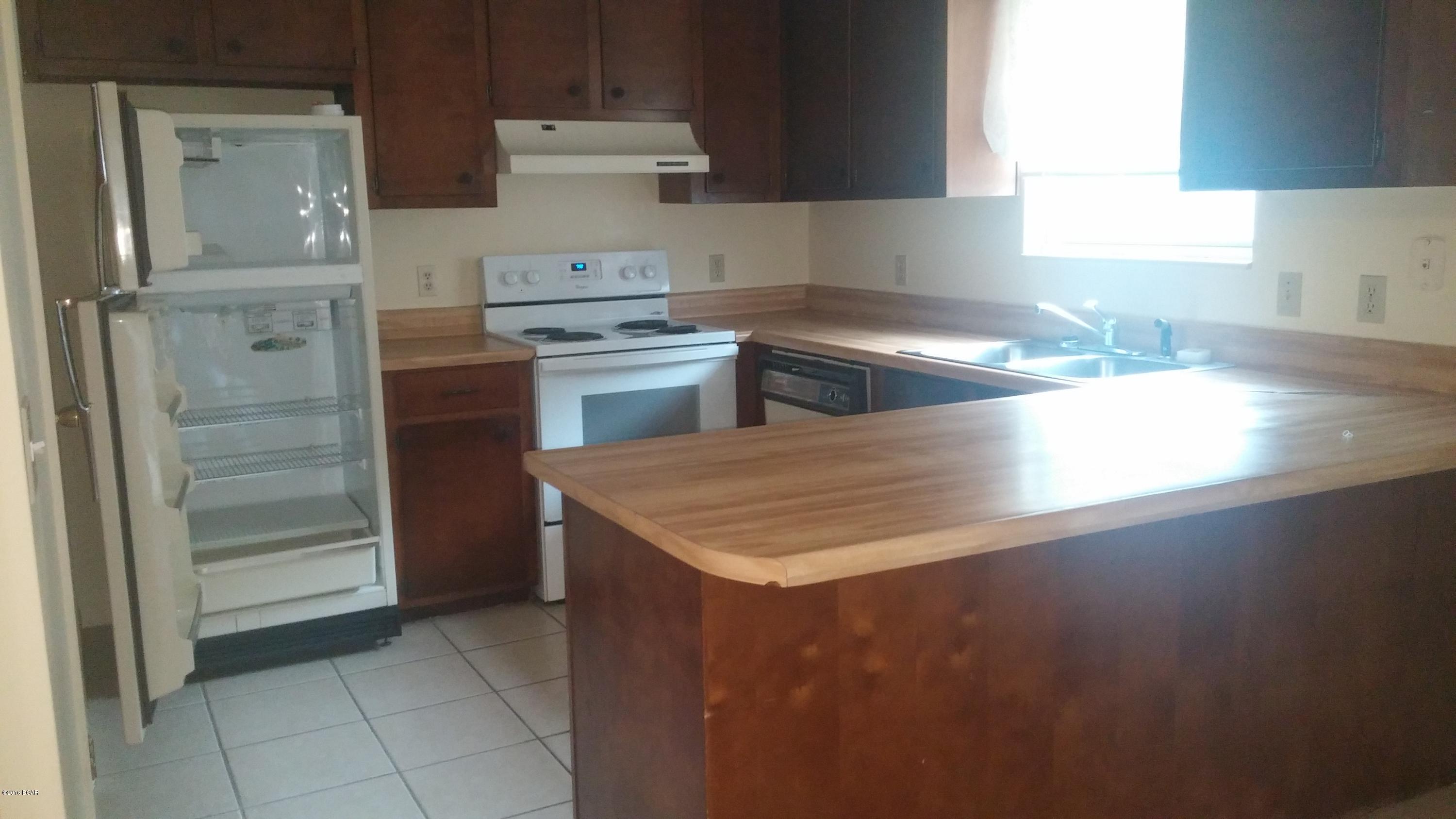 Belaire Estates U-4 - Residential Lease