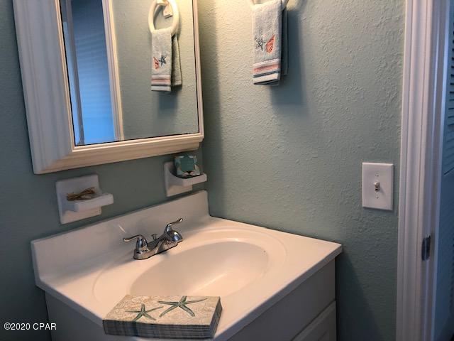 Lazy Daze Condo. - Residential
