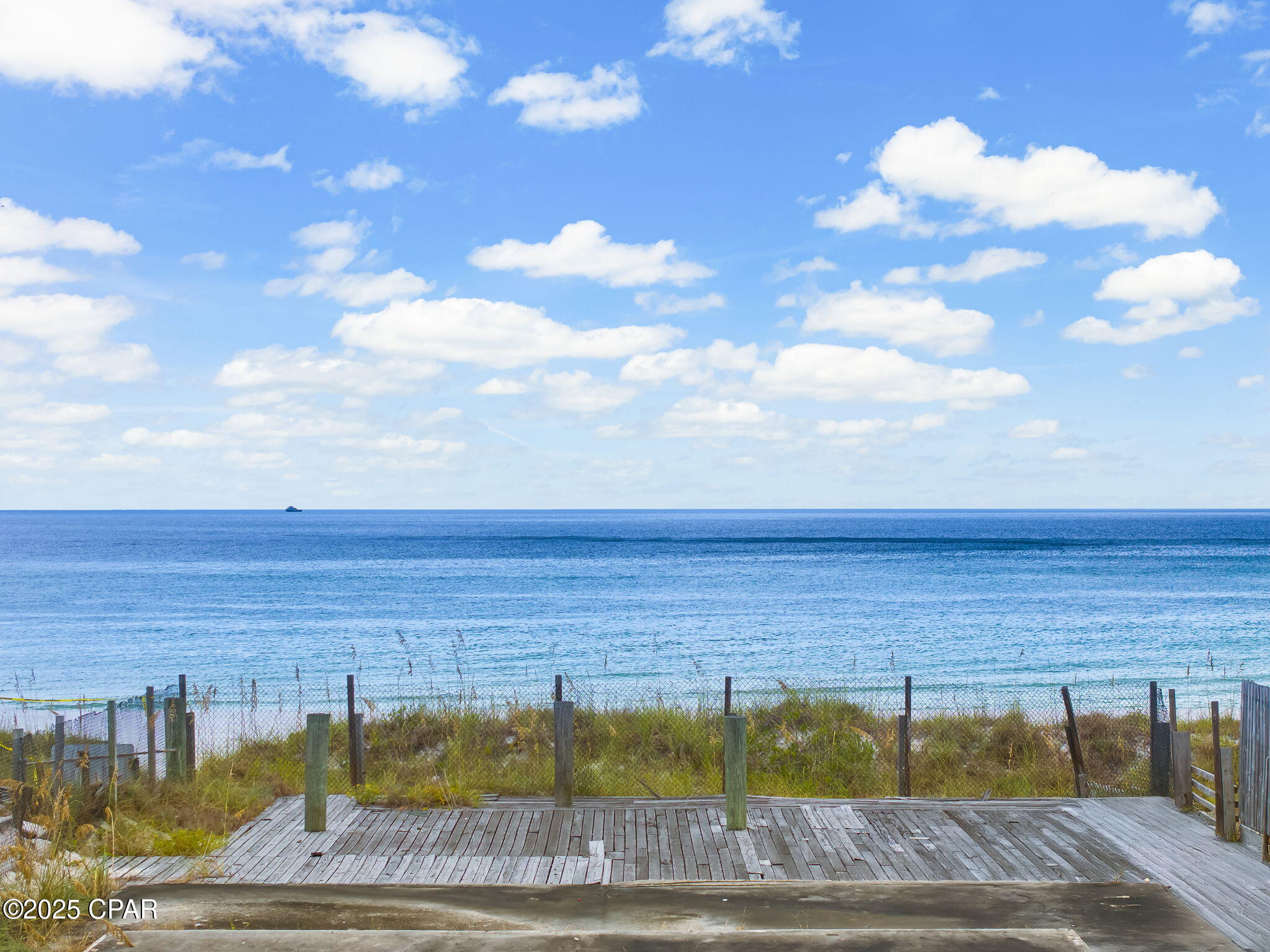 Gulf Lagoon Beach - Land