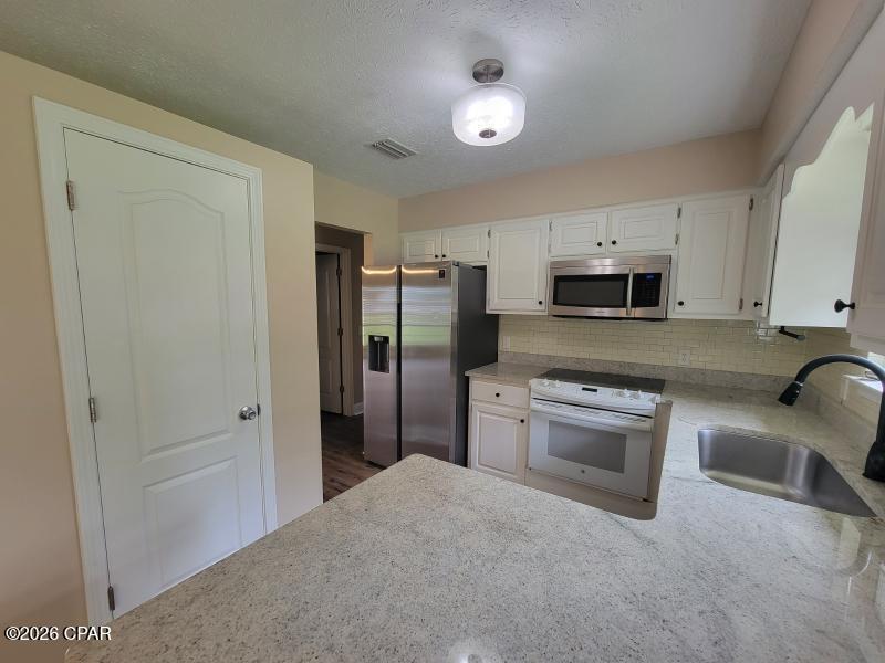 [No Recorded Subdiv] - Residential Lease