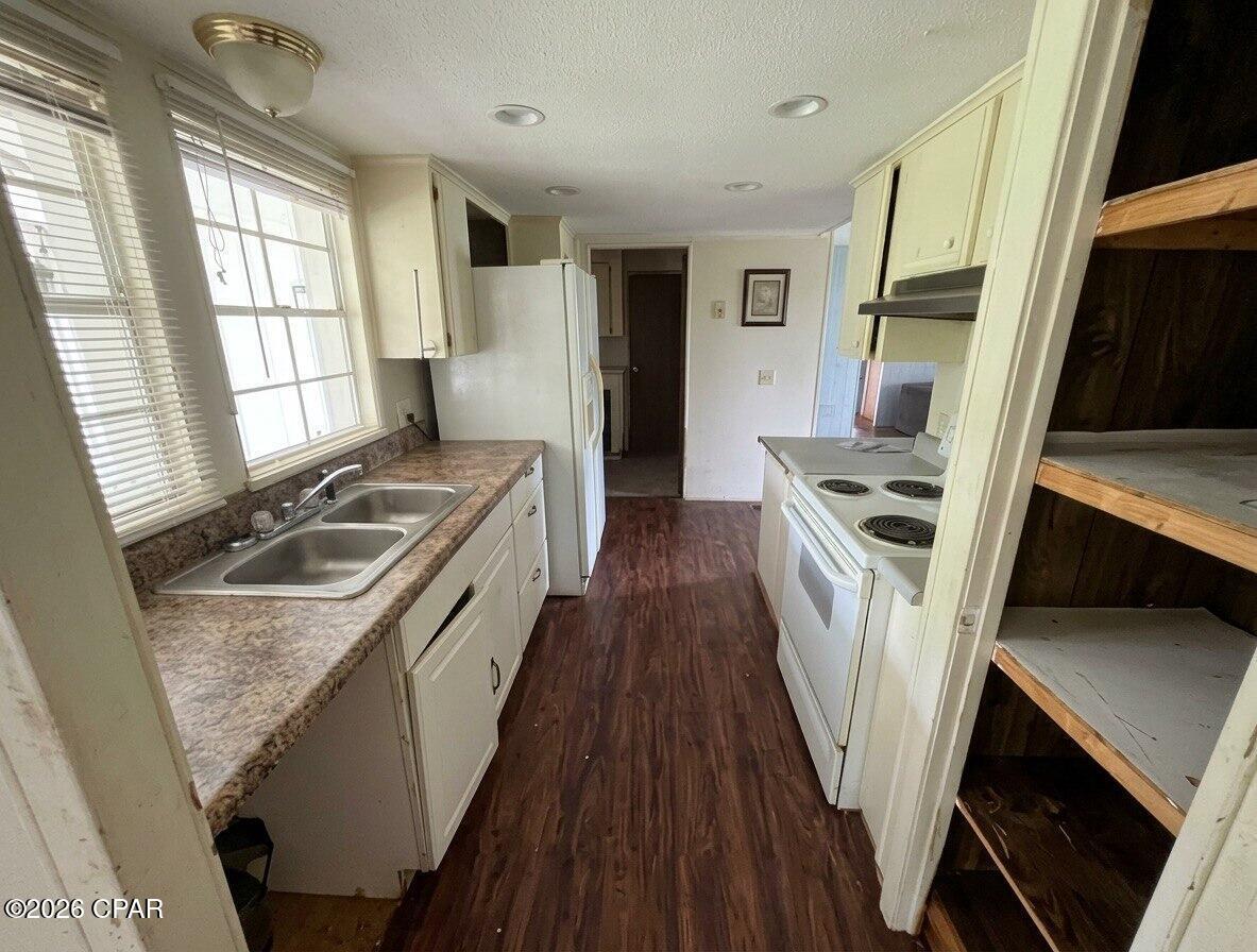 [No Recorded Subdiv] - Residential
