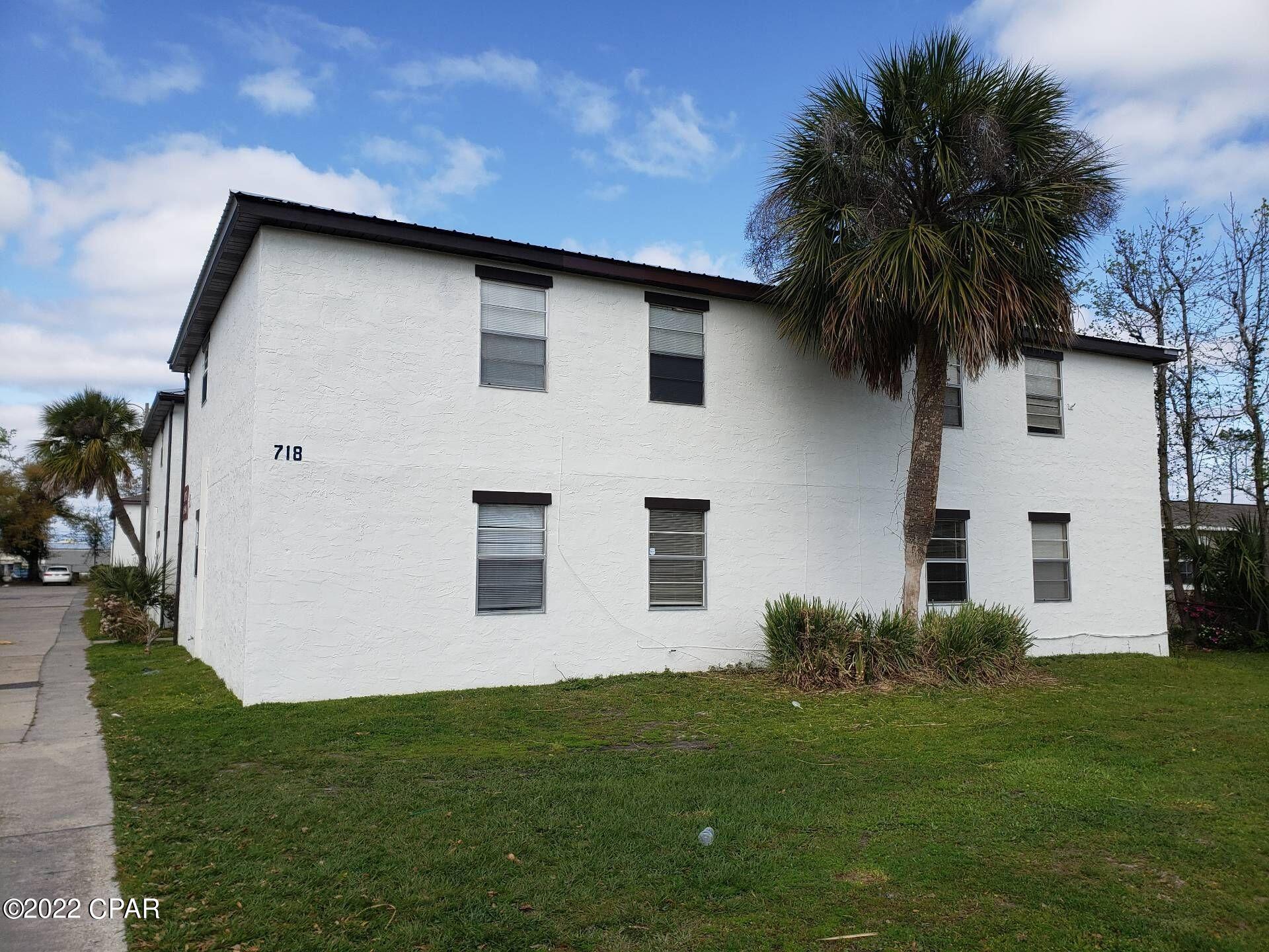 *FREEDOM COURT APARTMENTS*



This apartment offers 2 bedrooms and 1 bath. Downstairs unit located near TAFB, schools, and entertainment. Some units have tile floors and some have new carpets, most units have new paint. All units have washer/dryer hookups.



*Trash, pest control, and lawn service included*



*No pets*