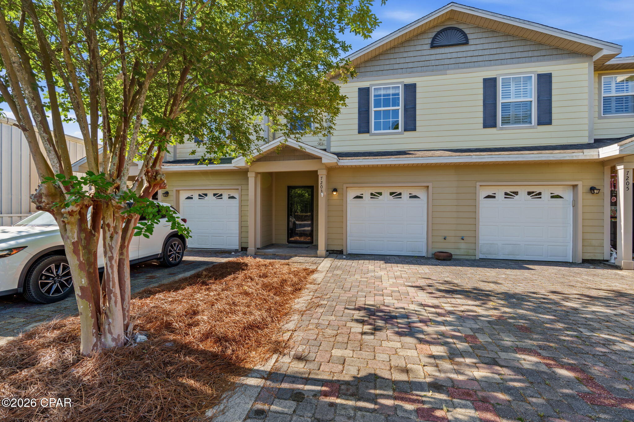 Thomas Drive Park U-1 - Residential