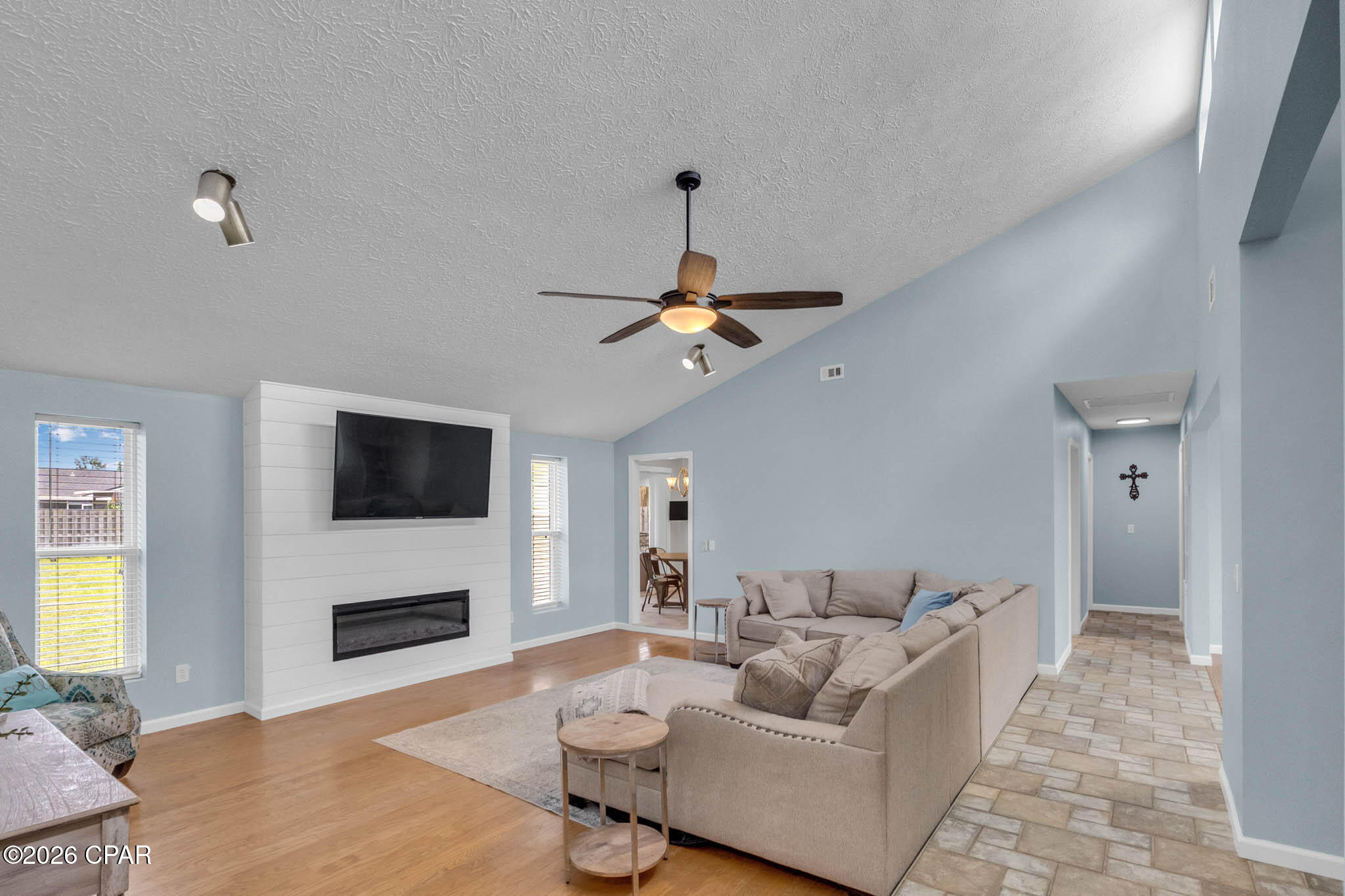Derby Woods 1st Add - Residential
