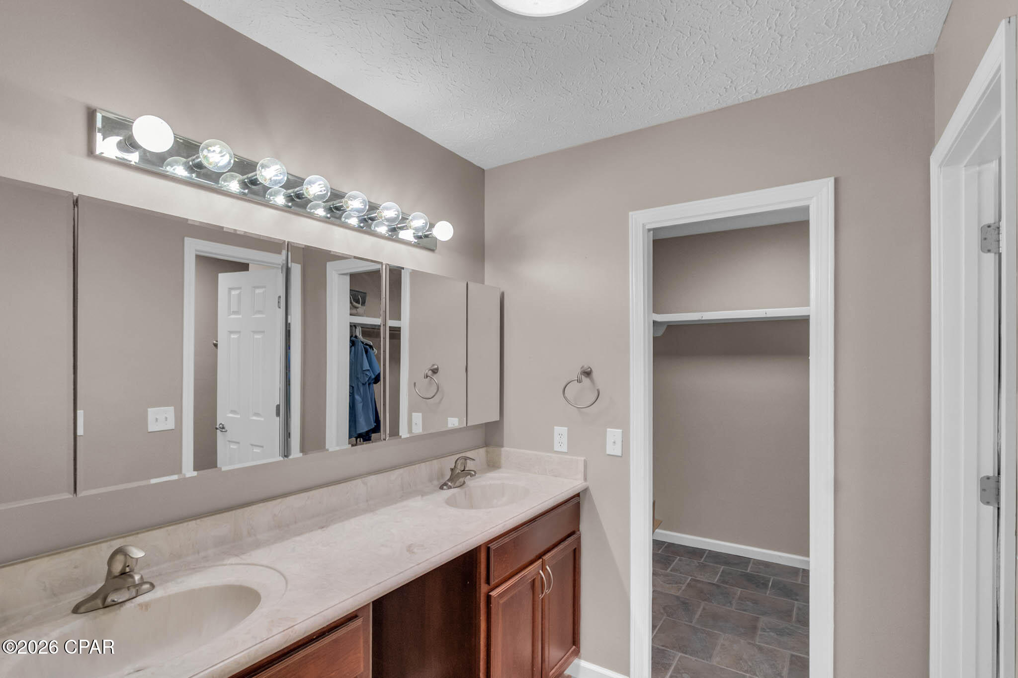 Derby Woods 1st Add - Residential