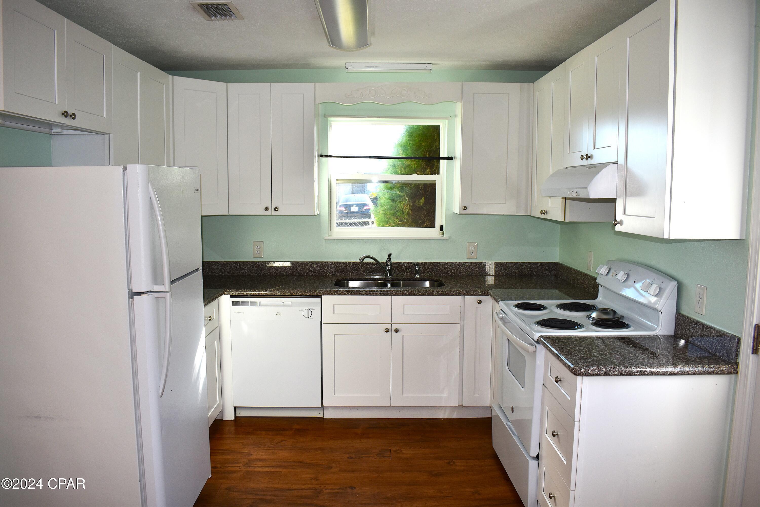 [No Recorded Subdiv] - Residential Lease