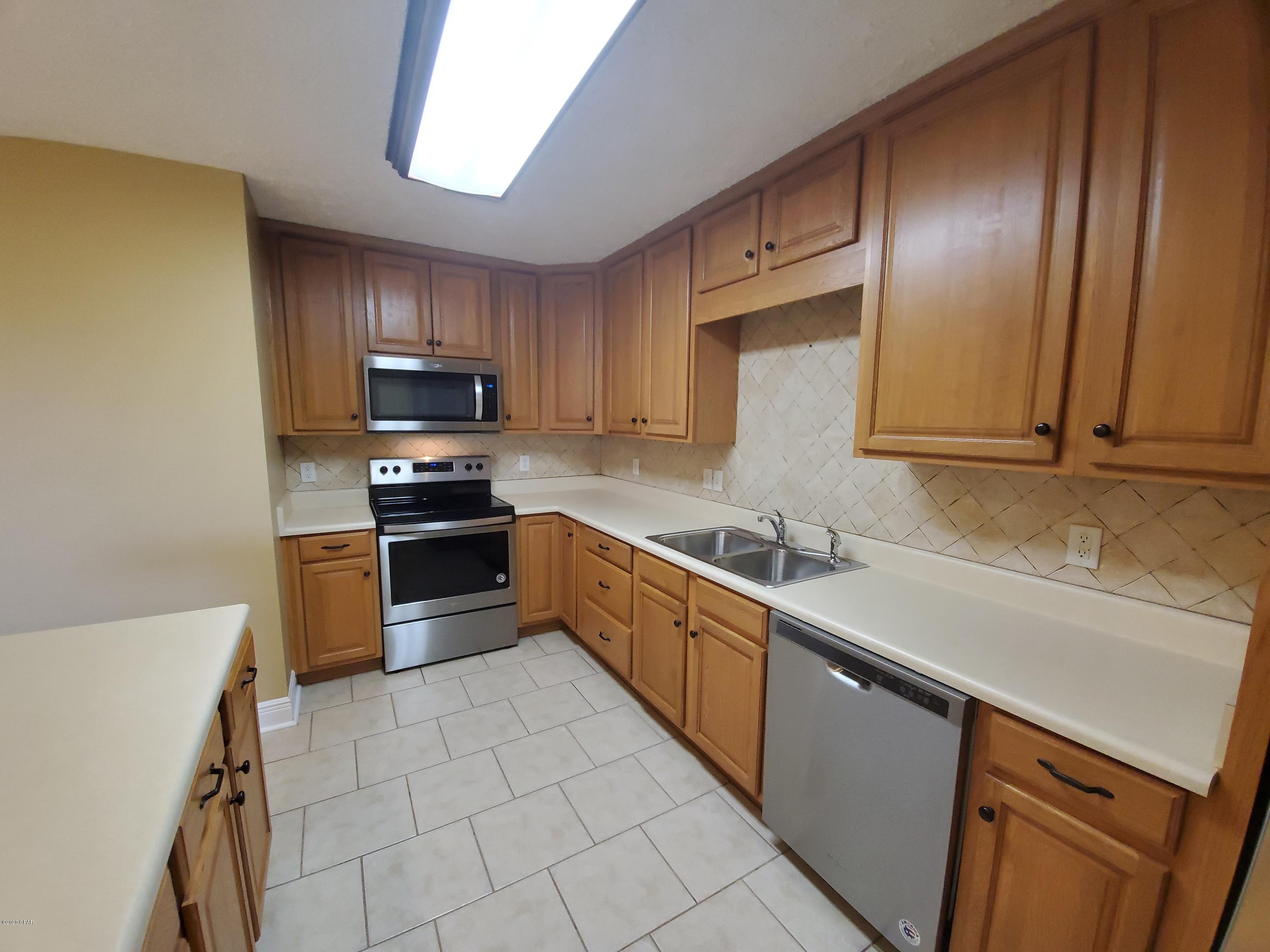 [No Recorded Subdiv] - Residential Lease
