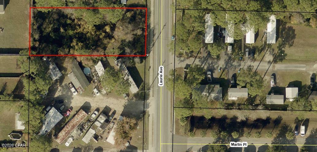 Central located, oversize residental lot, .0.353 acres with many options for development.
Go see.
Buyer to verify all information.
Please submit all offers on AS-IS vacant land contract.