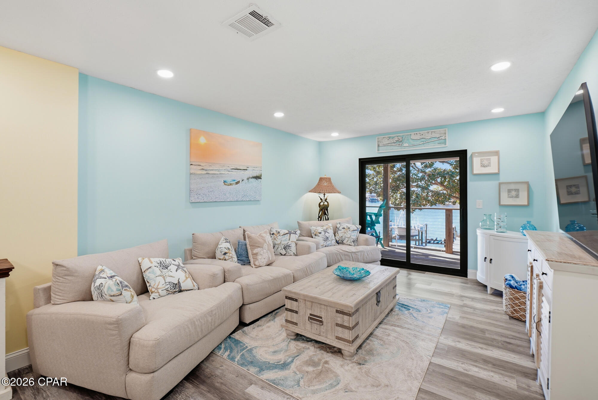 Quarter Deck Condo. - Residential
