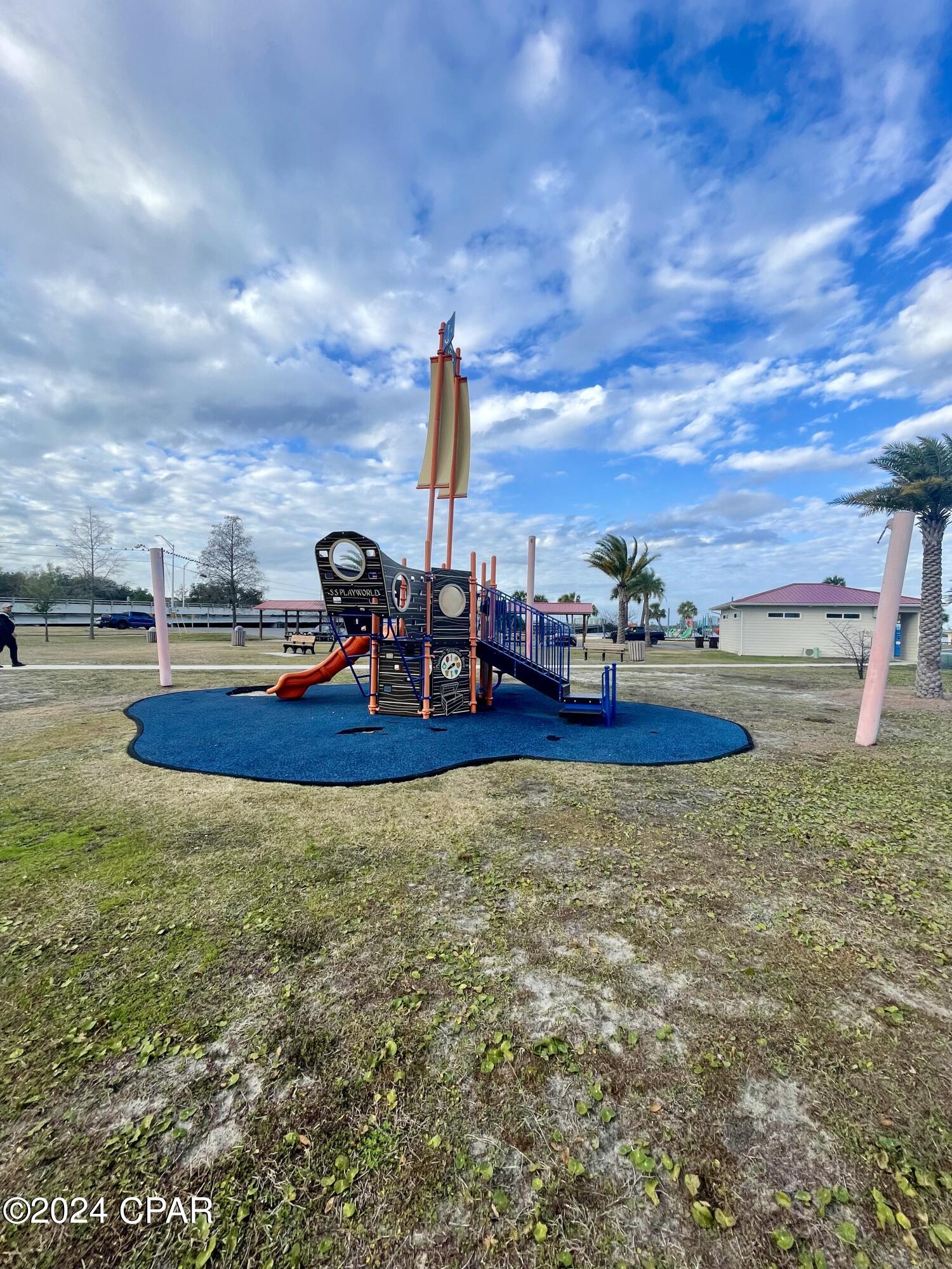 Bay Park Manor - Commercial Sale