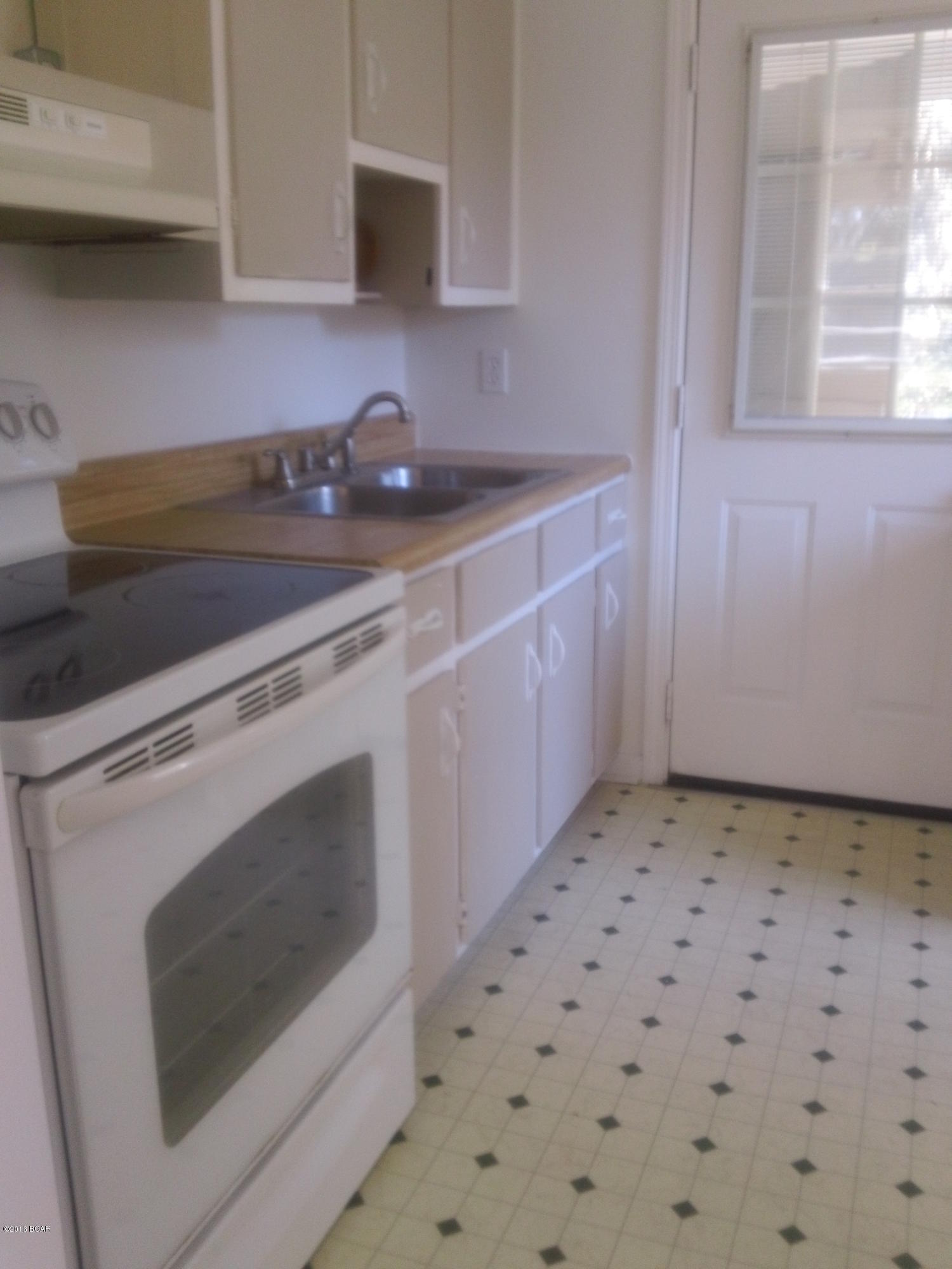 Cove Terrace 2nd Add - Residential Lease