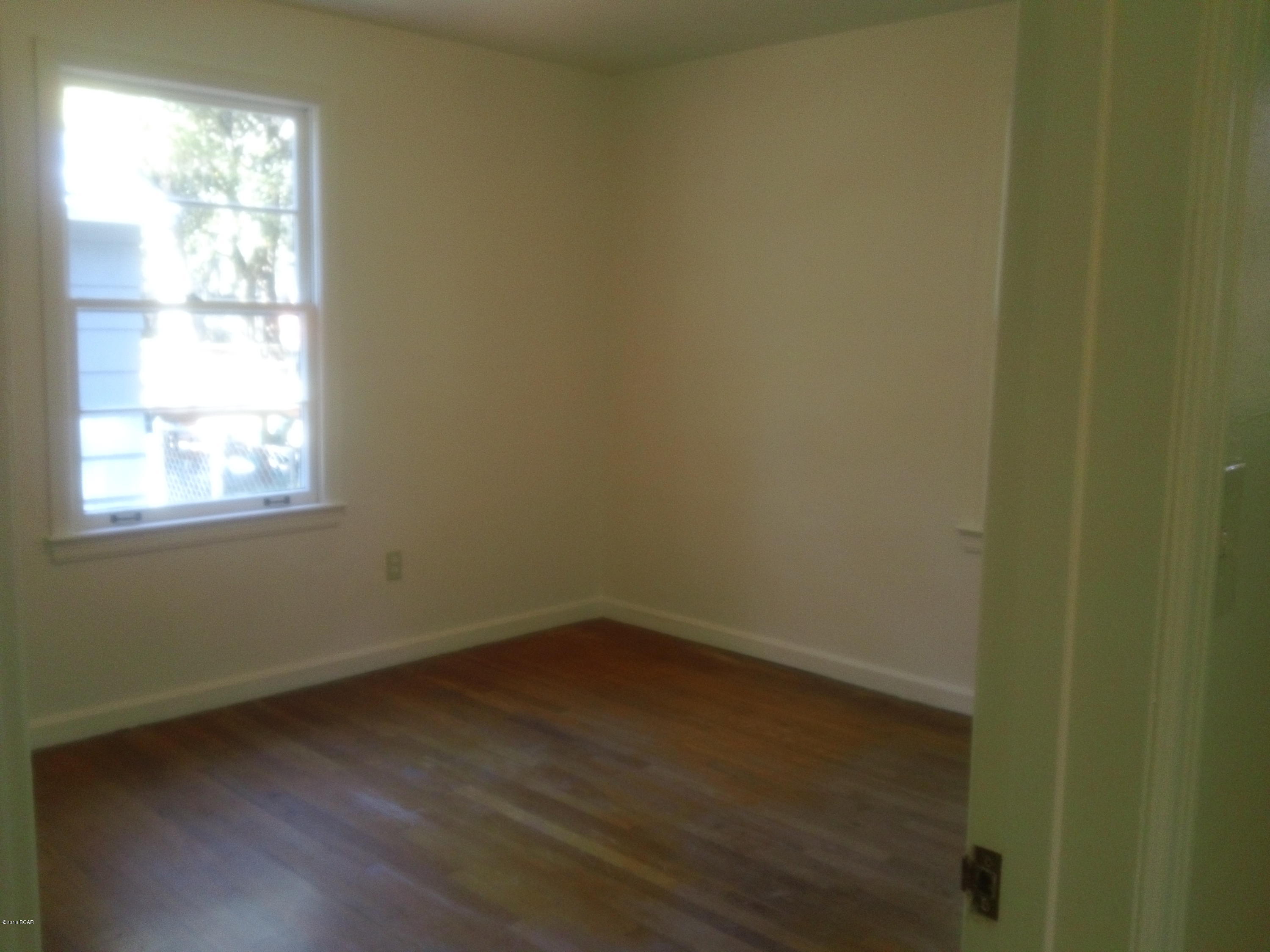 Cove Terrace 2nd Add - Residential Lease