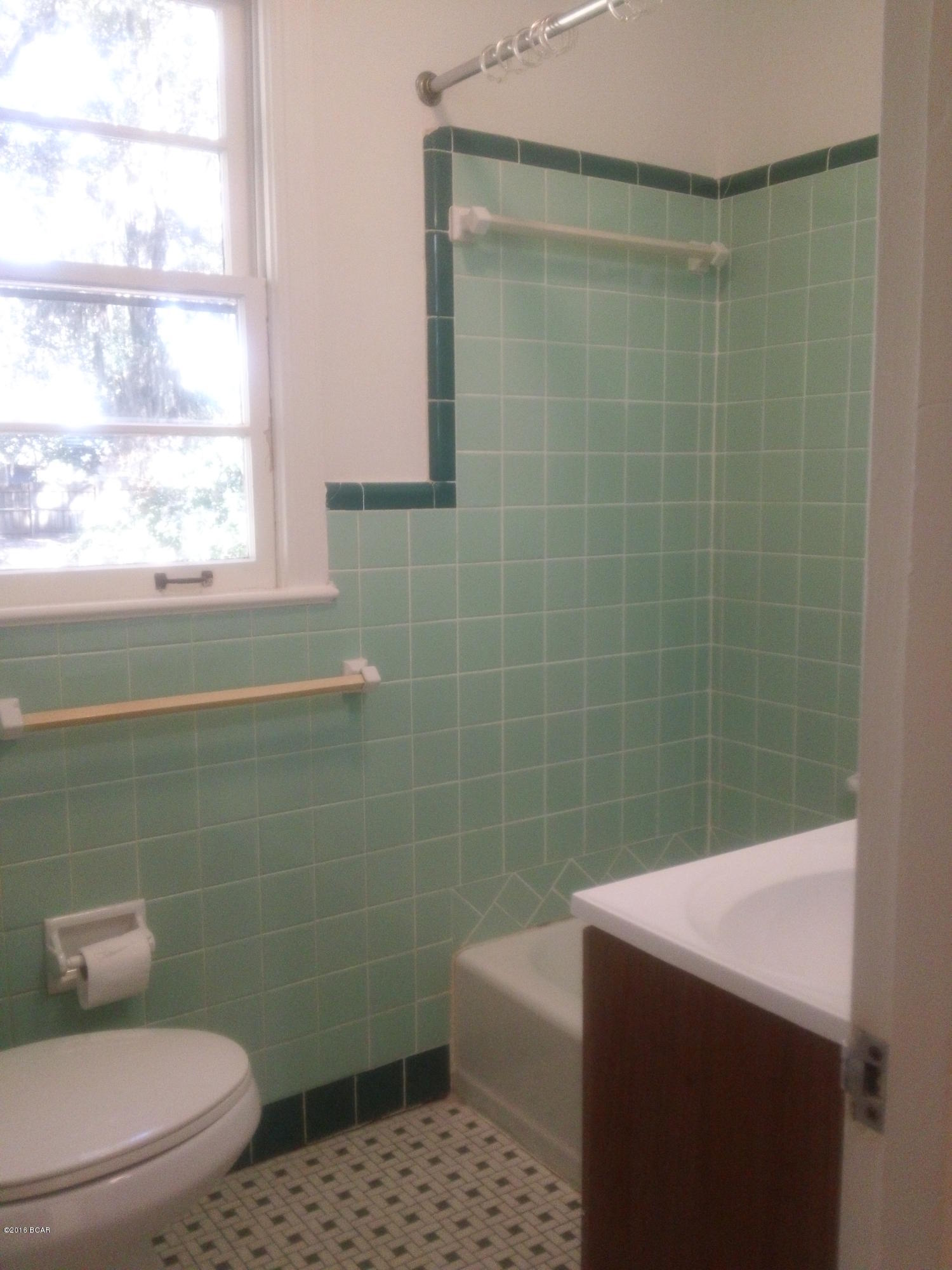 Cove Terrace 2nd Add - Residential Lease