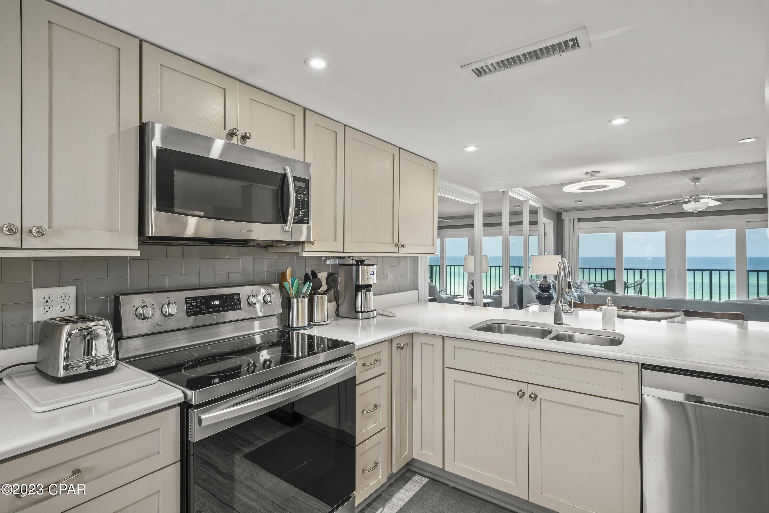 The Commodore - Residential