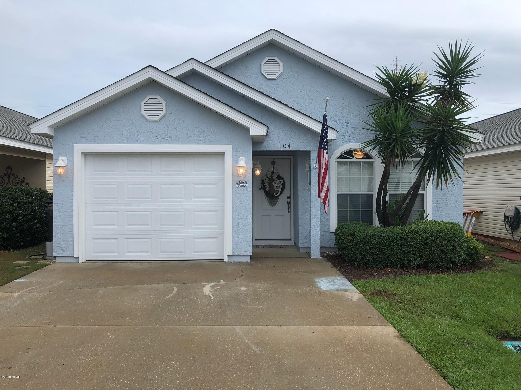 Very nice rental home in Palm Cove, 2 bedrooms, 2 bathrooms 1 car garage...Stainless steel appliances, washer and dryer in the house.