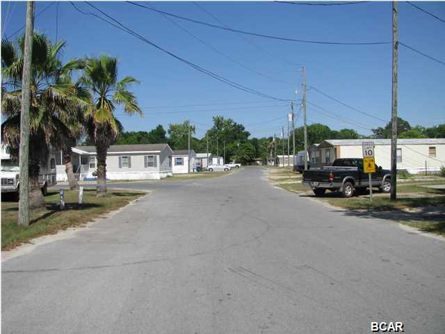 Under contract, accepting backups. 101 Lot mobile home park in Springfield, currently 50% occupied. Current gross $10k per month, tenants pay their own utilities, lot rents average $200-215 per month. All information deemed reliable, please verify for accuracy.