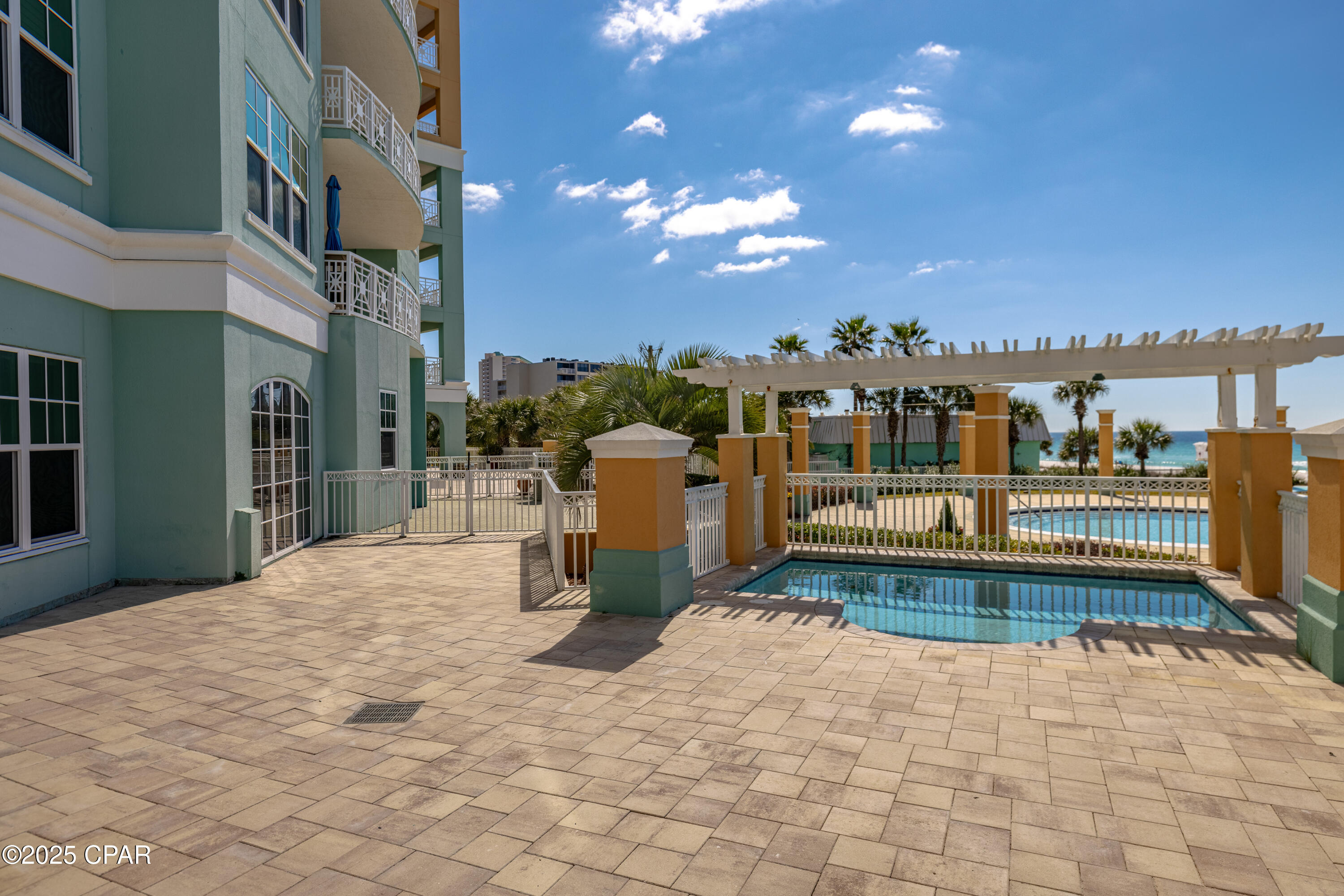 En Soleil Condo - Residential