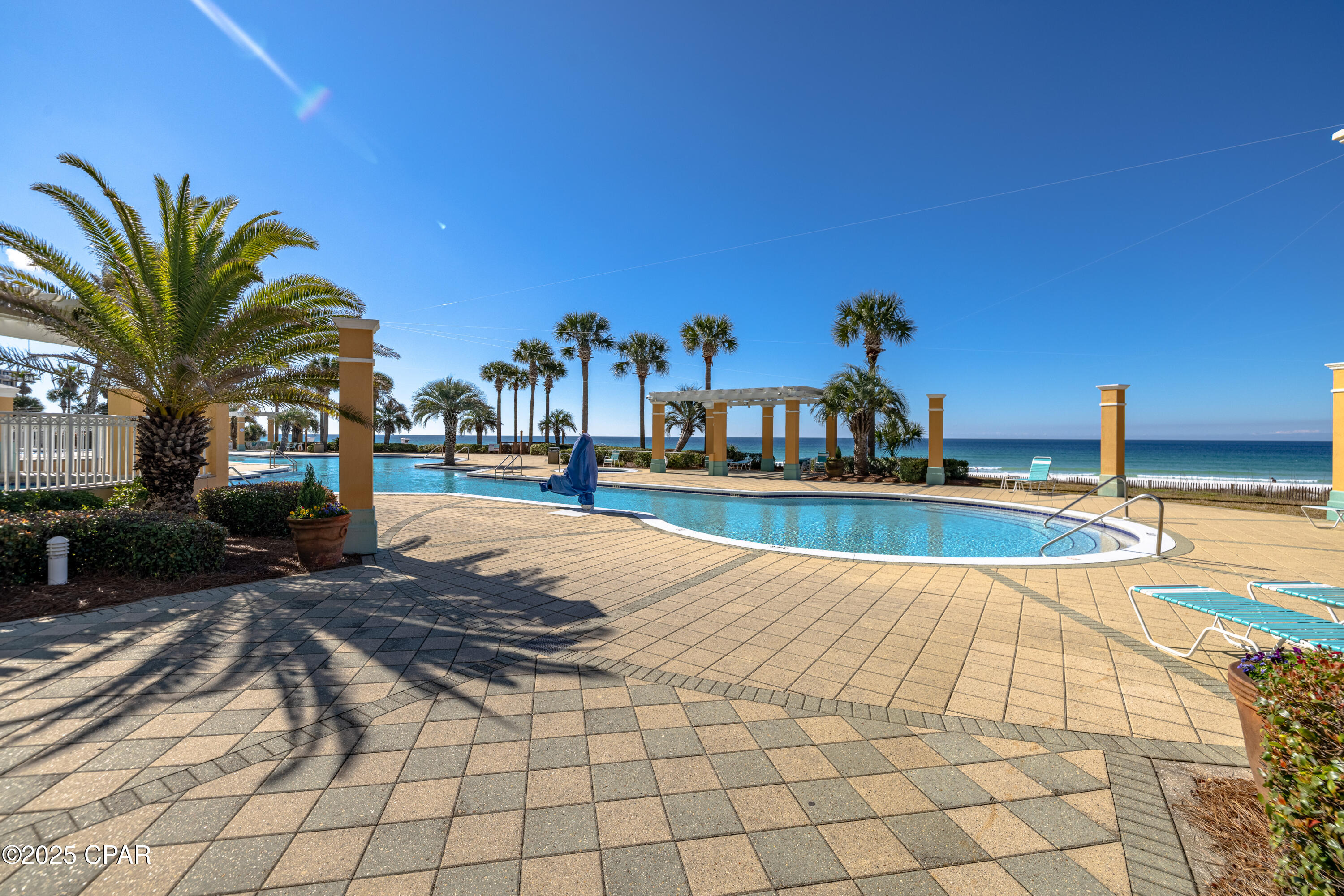 En Soleil Condo - Residential