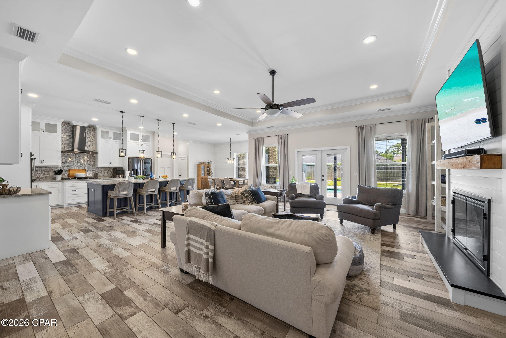 Colony Club - Residential