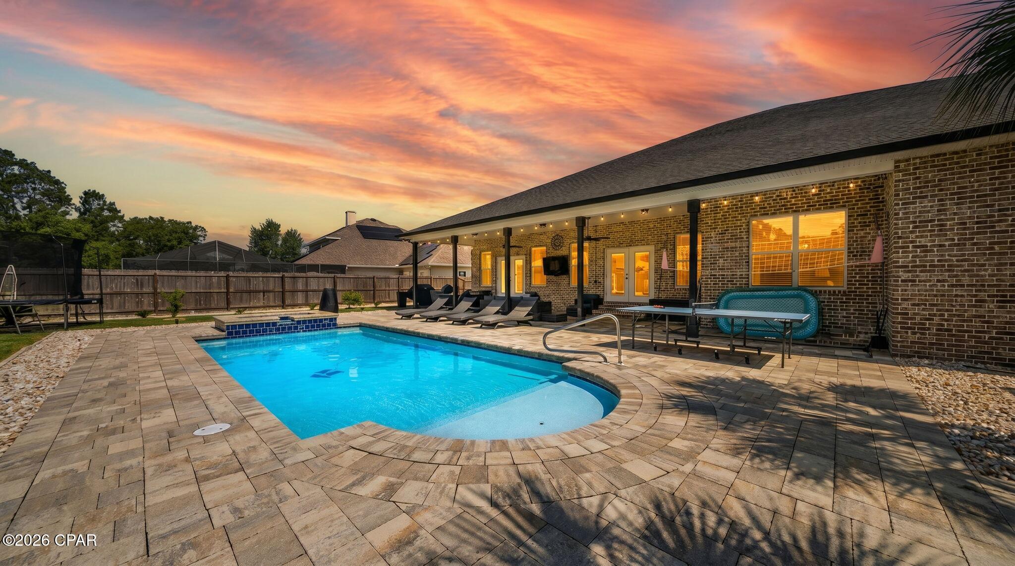 Colony Club - Residential