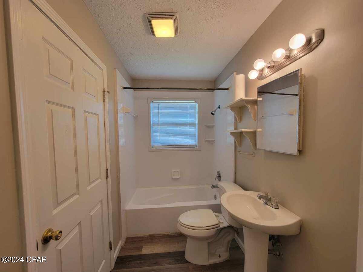[No Recorded Subdiv] - Residential Lease