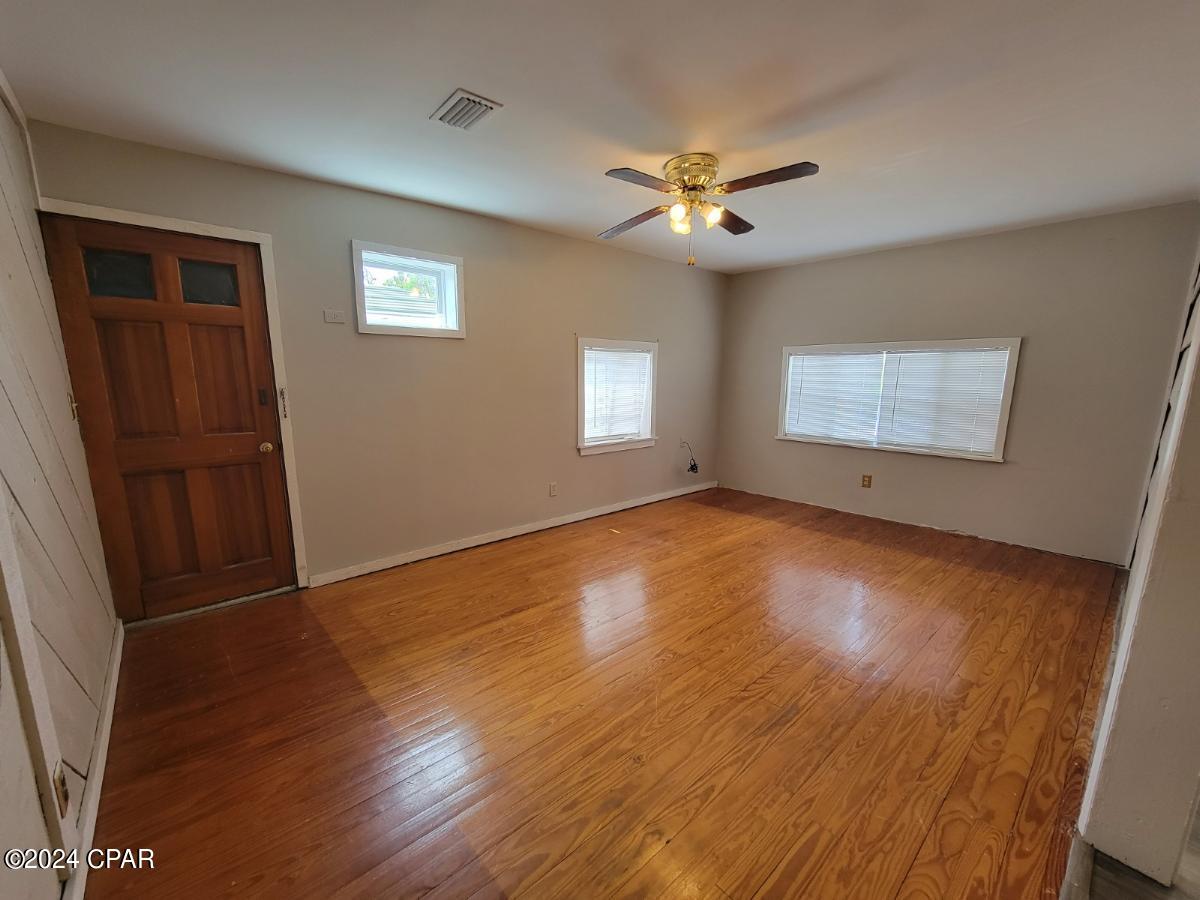 [No Recorded Subdiv] - Residential Lease
