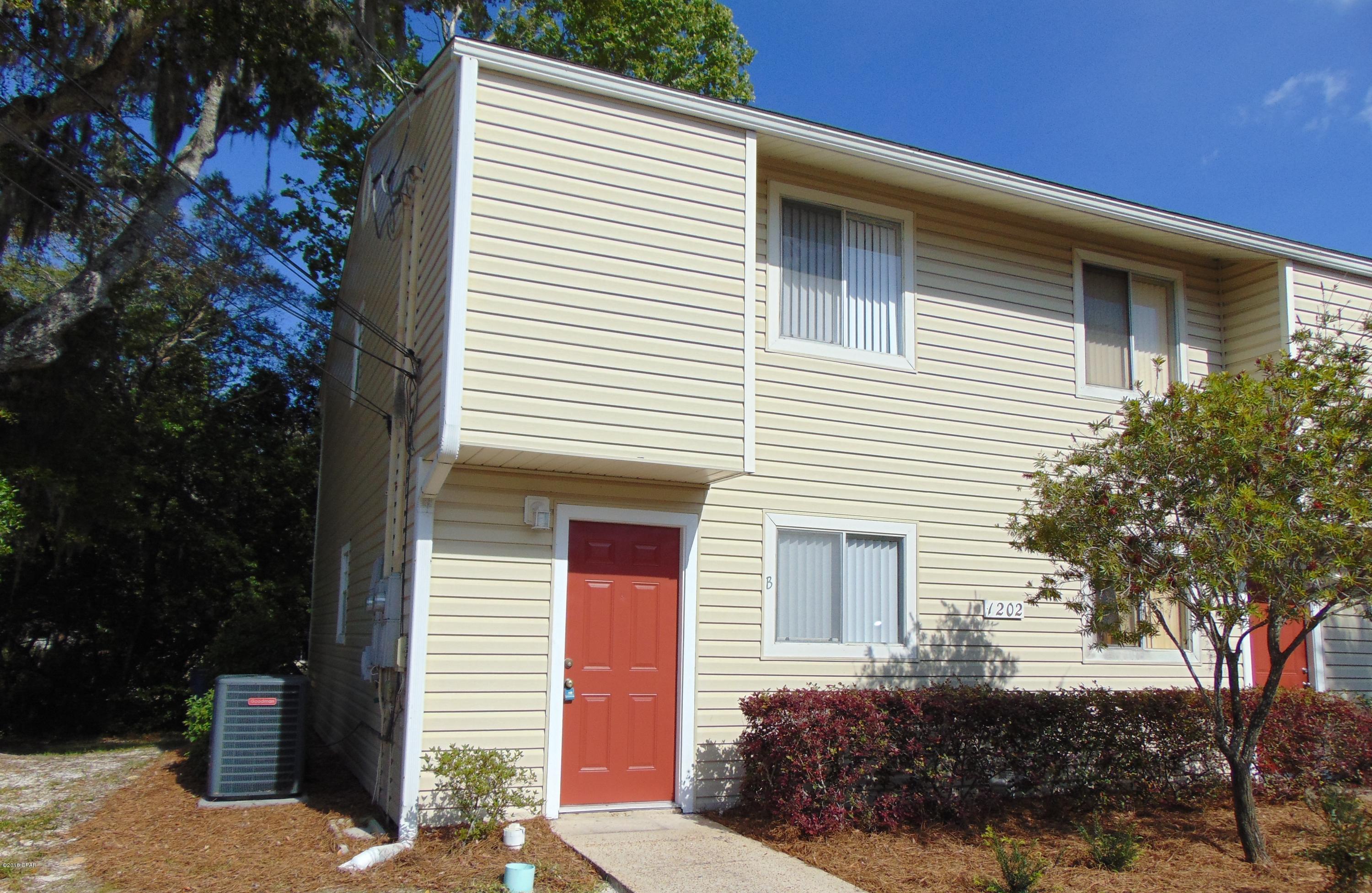 2 bedroom 1.5 Bath 2 Story Townhome in Historic St. Andrews within walking distance to local restaurants and marina.  This home is all electric and has washer & dryer hookups.

Bedrooms are on the second floor!

NO PETS ALLOWED!