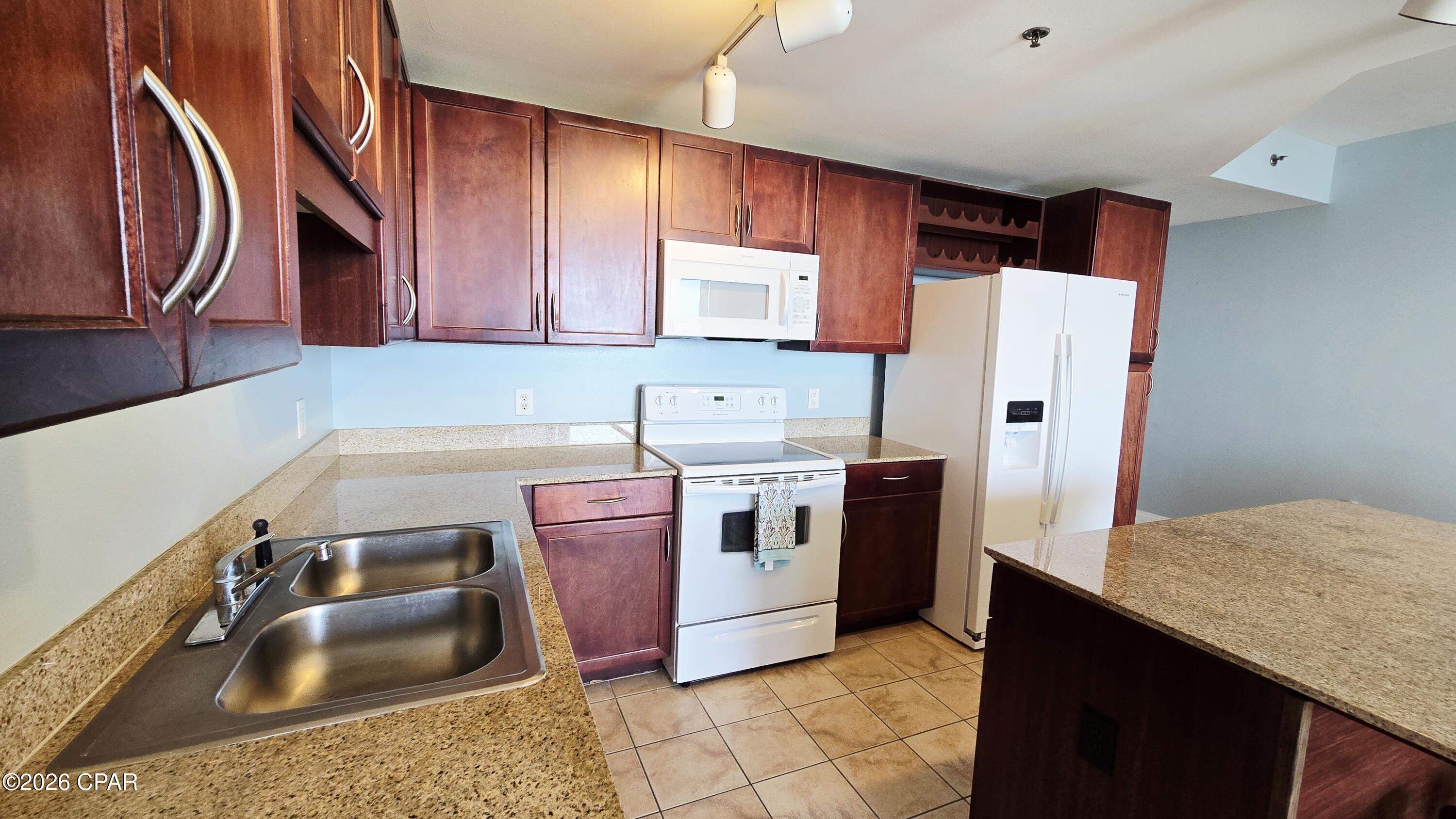 Laketown Wharf - Residential