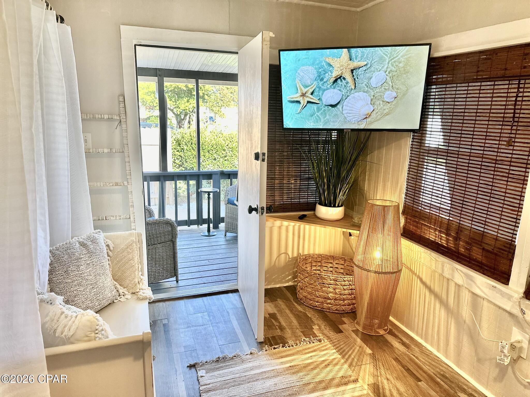 Laguna Beach Estates 6th Add - Residential