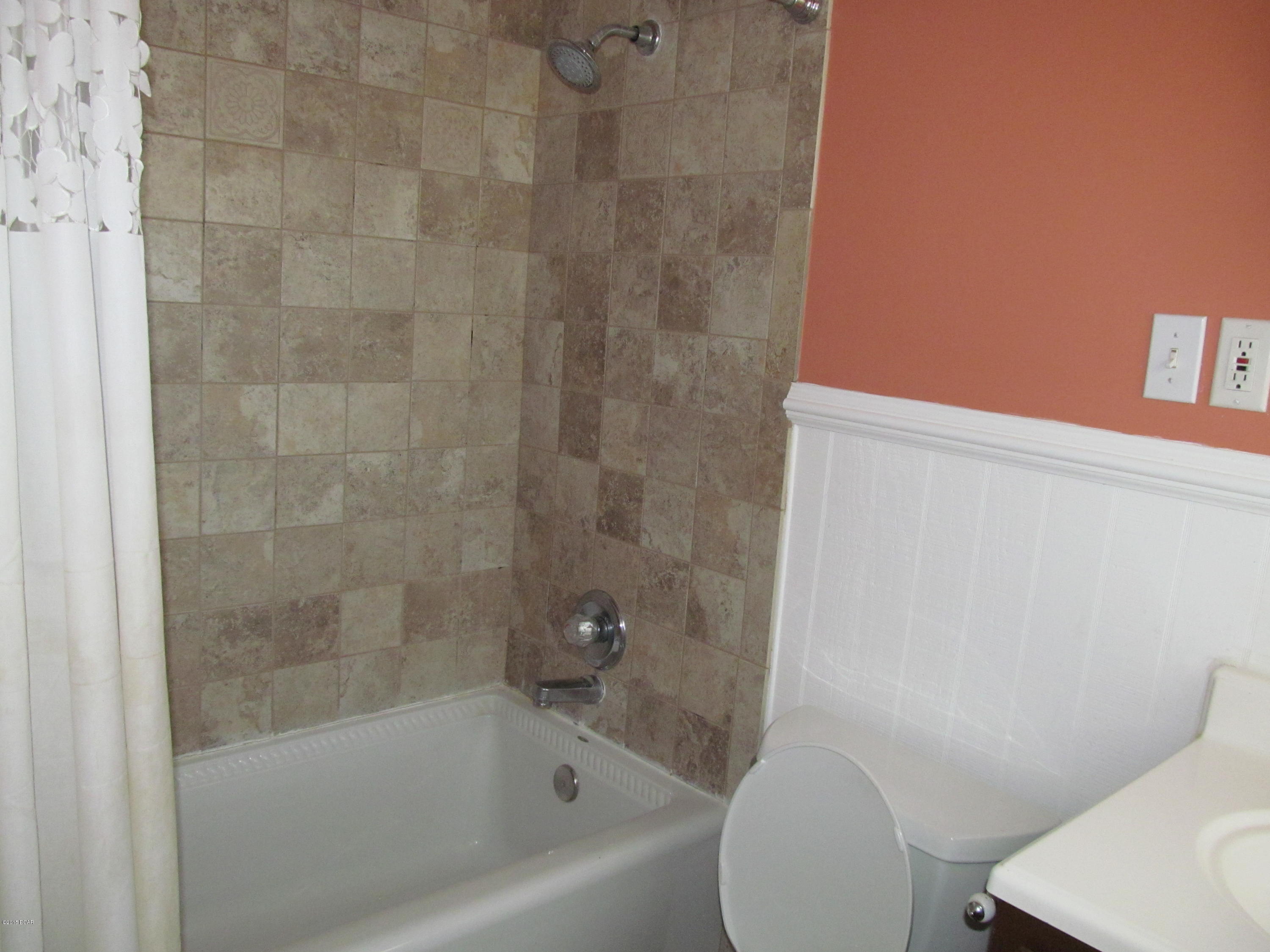 Woodlawn Unit 1 - Residential Lease