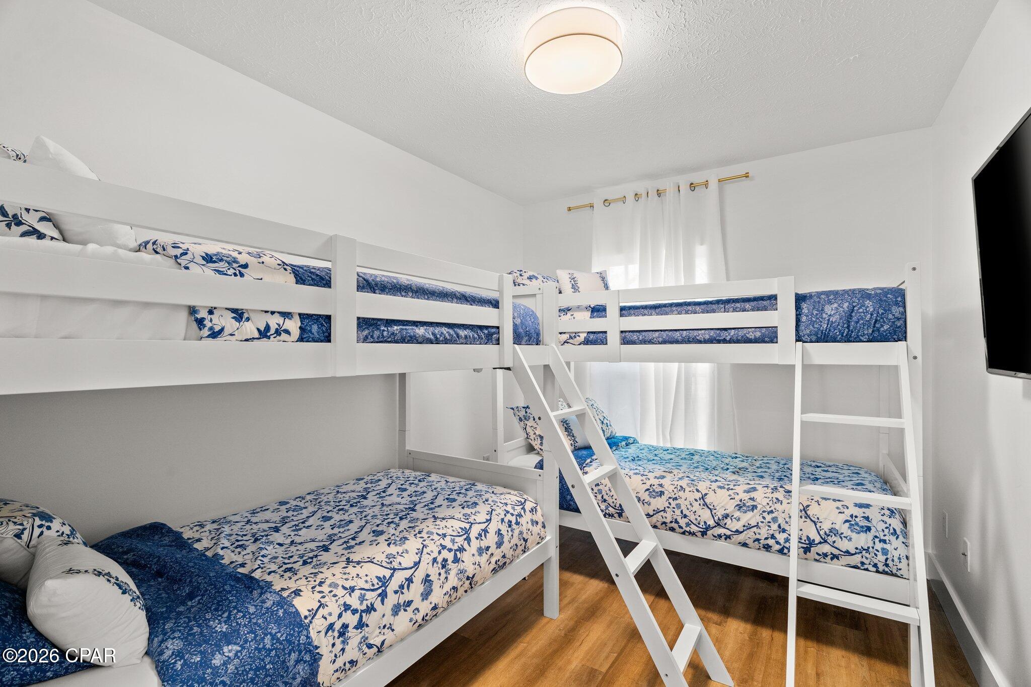 Long Beach 3rd - Residential