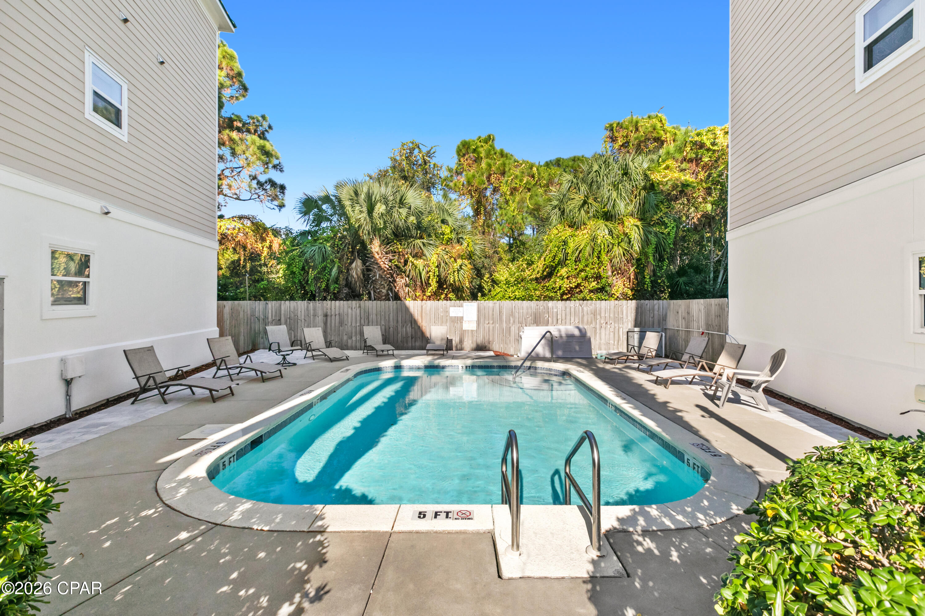 Long Beach 3rd - Residential