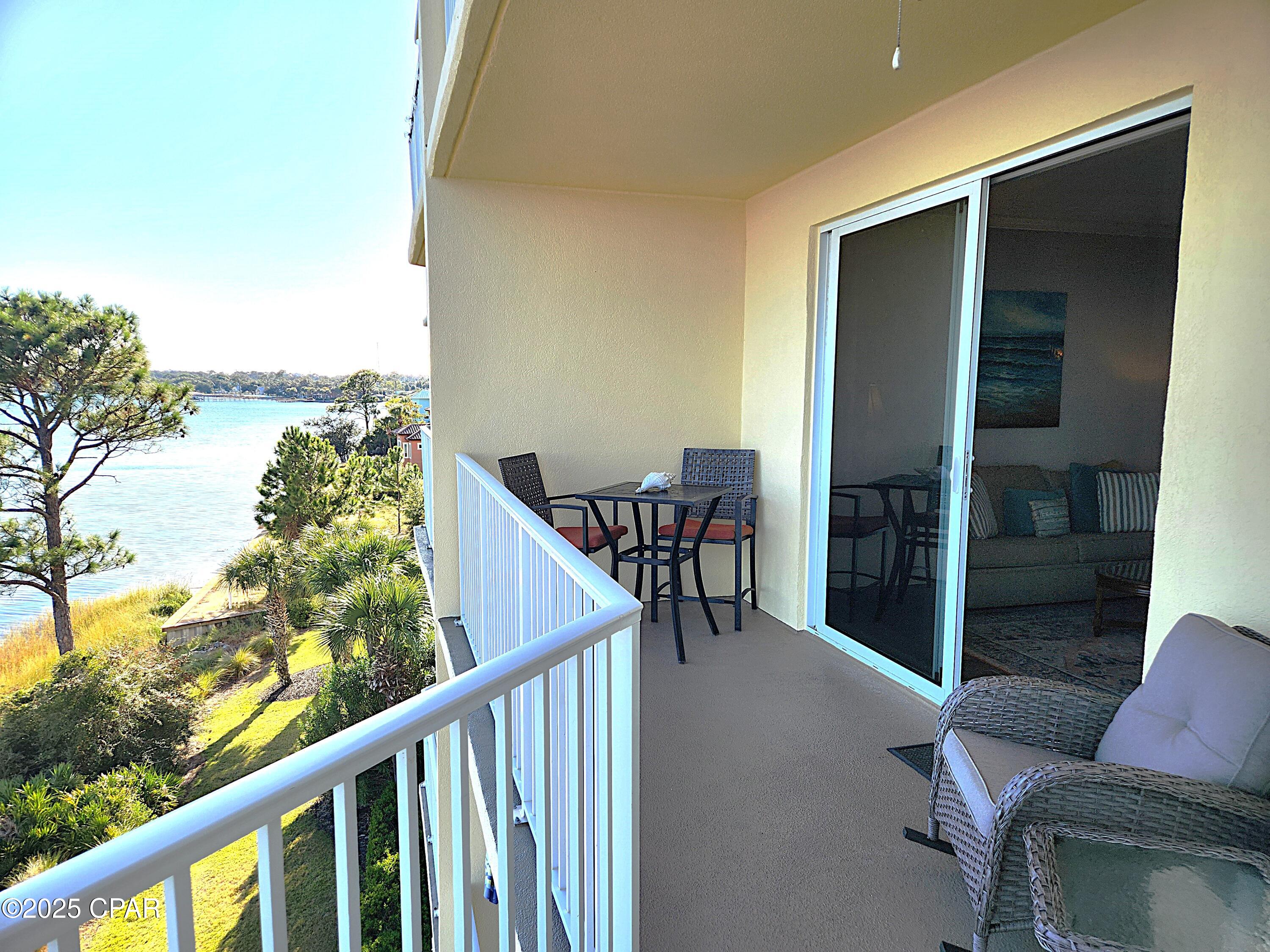Hibiscus By The Bay - Residential