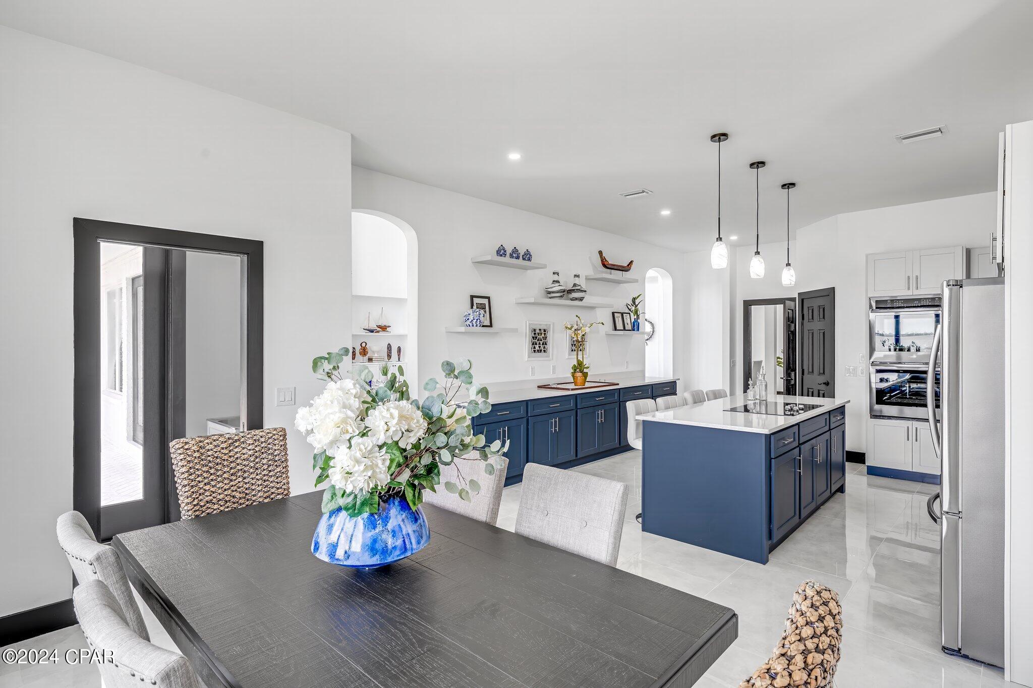 Tropical Bay - Residential